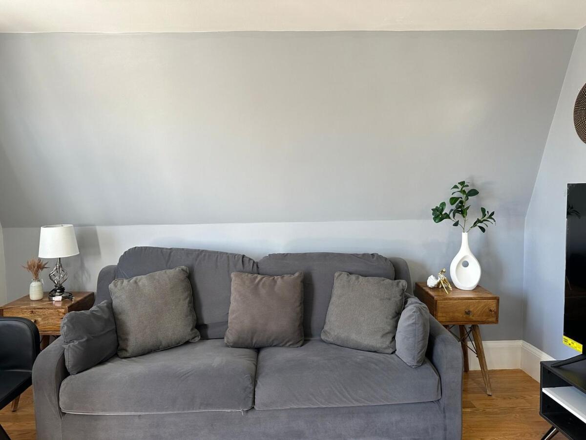 85c Brand New 3brwalk To Transit, Near Boston