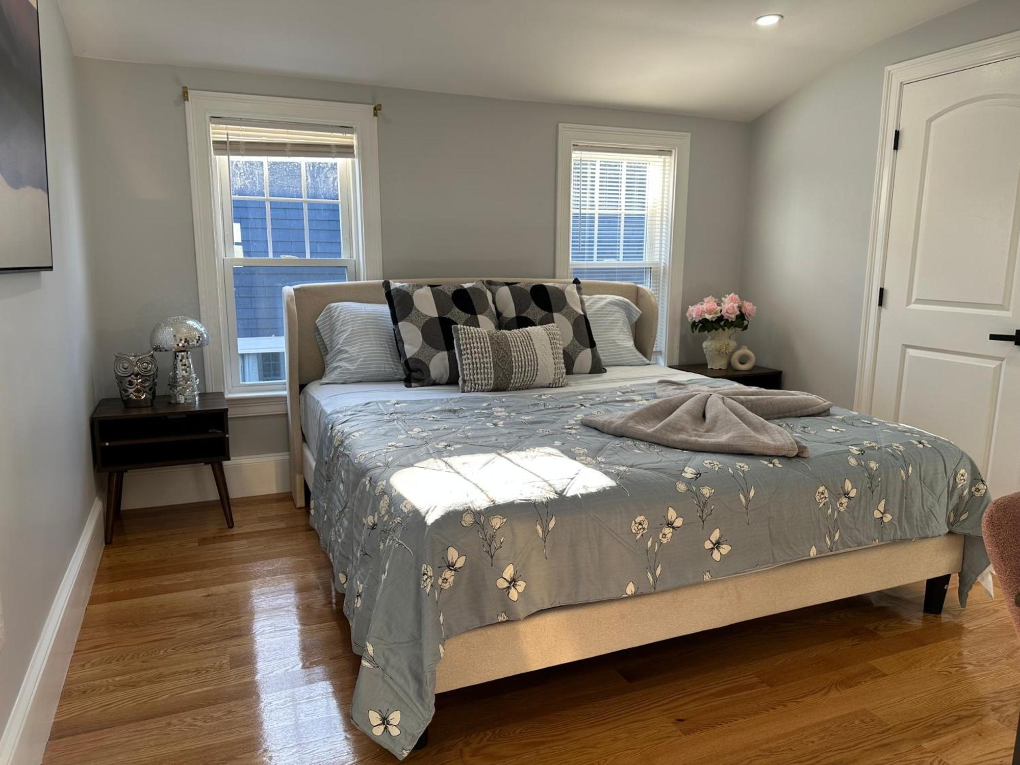 85c Brand New 3brwalk To Transit, Near Apartment