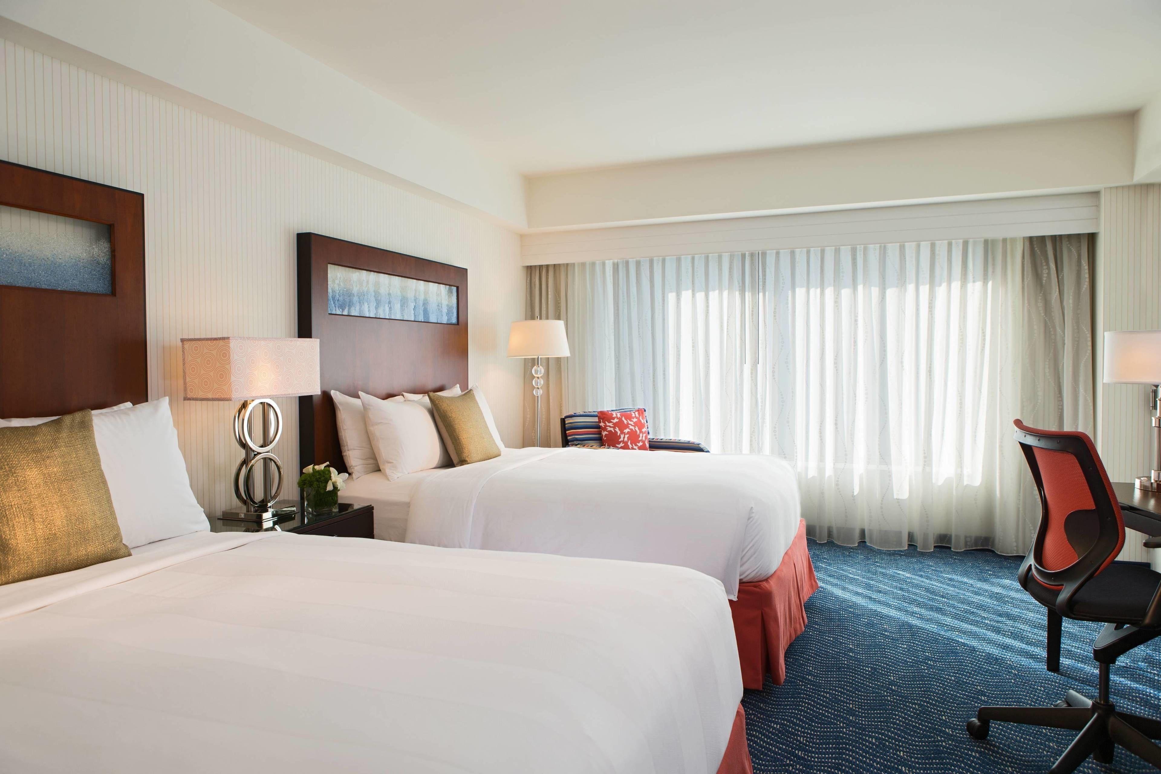 Renaissance Seaport District 4* Boston