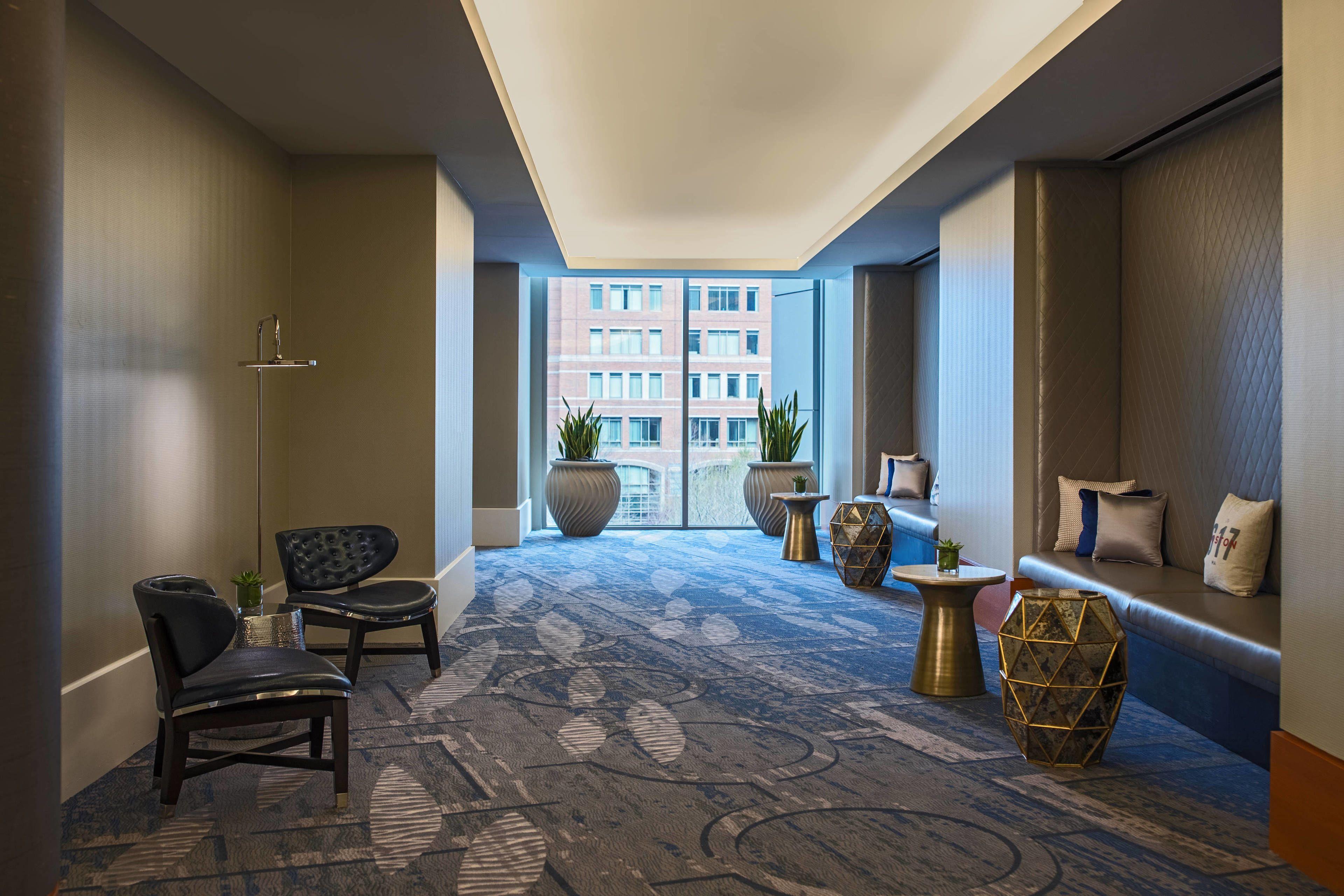 Renaissance Seaport District Hotel 4*