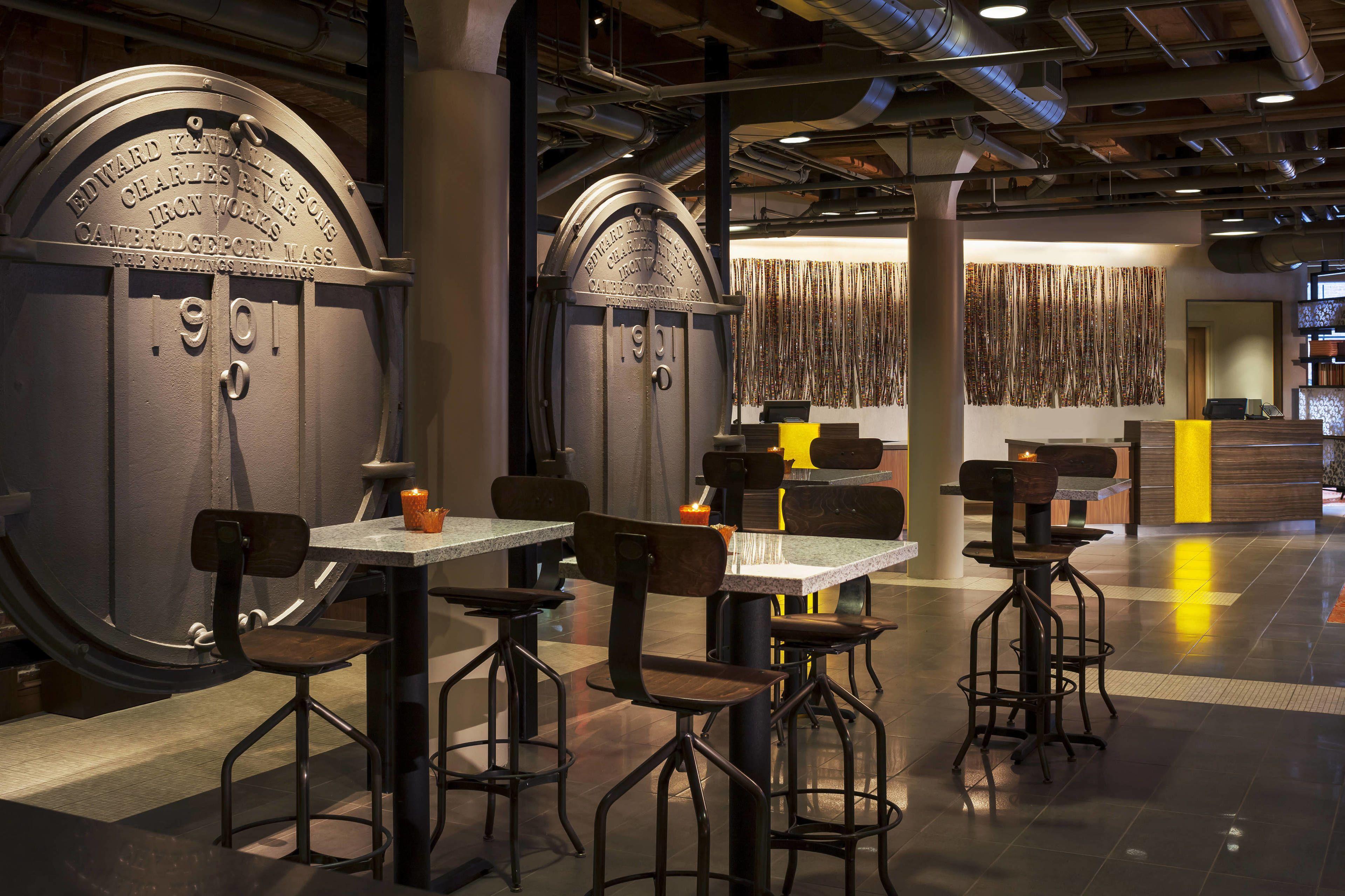 Hotel By Marriott Downtown Seaport 3*