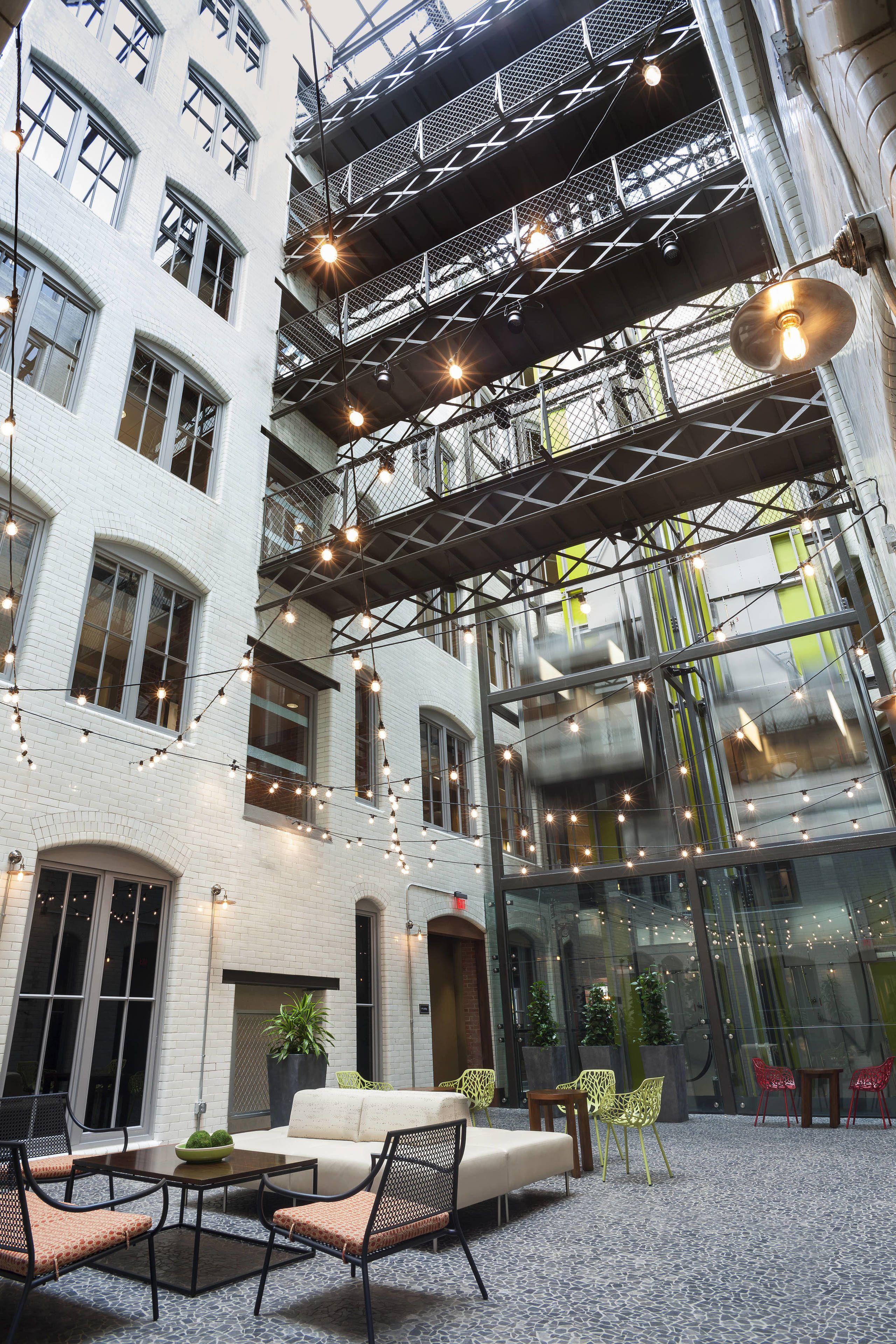 Hotel By Marriott Downtown Seaport 3*