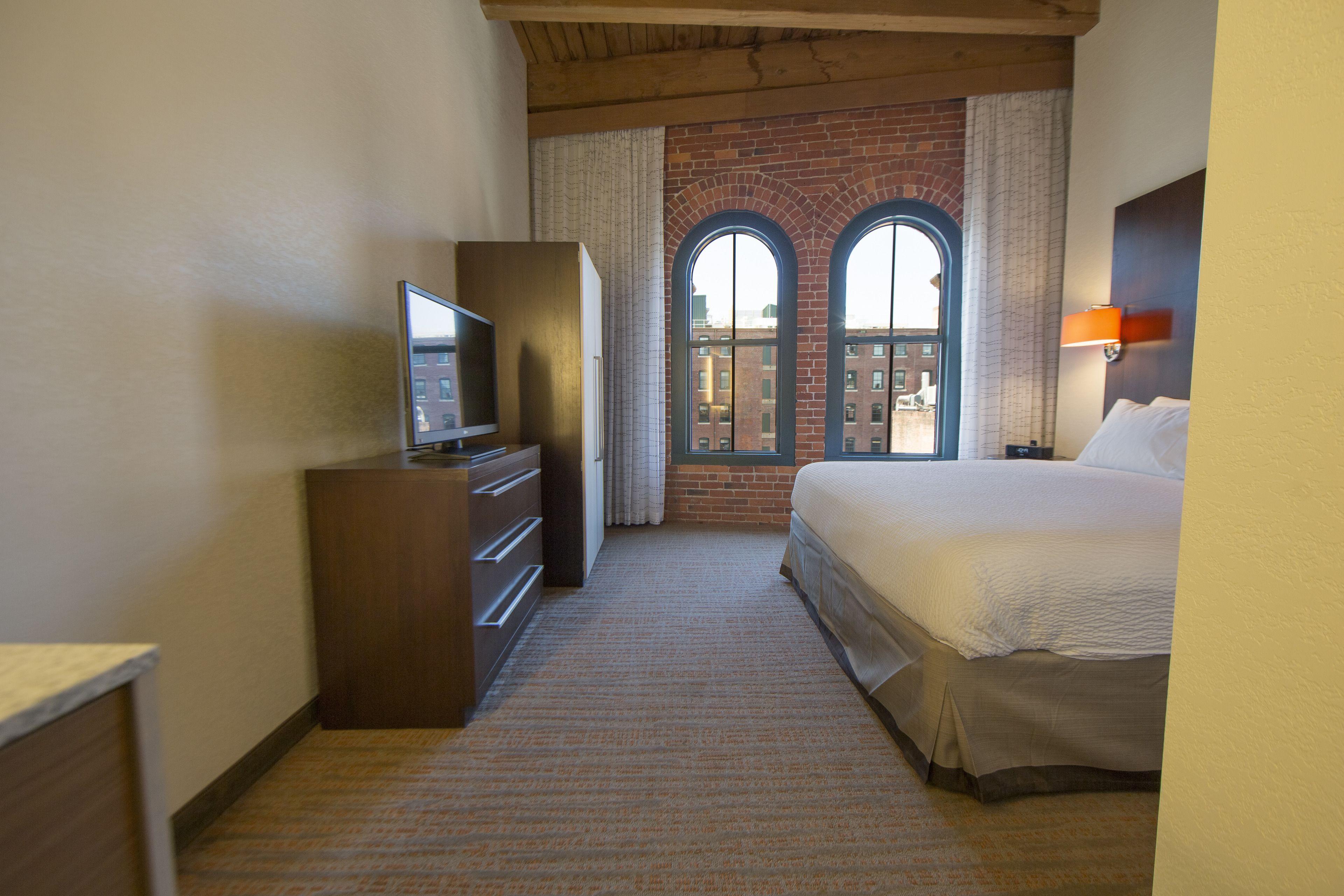 By Marriott Downtown Seaport Hotel