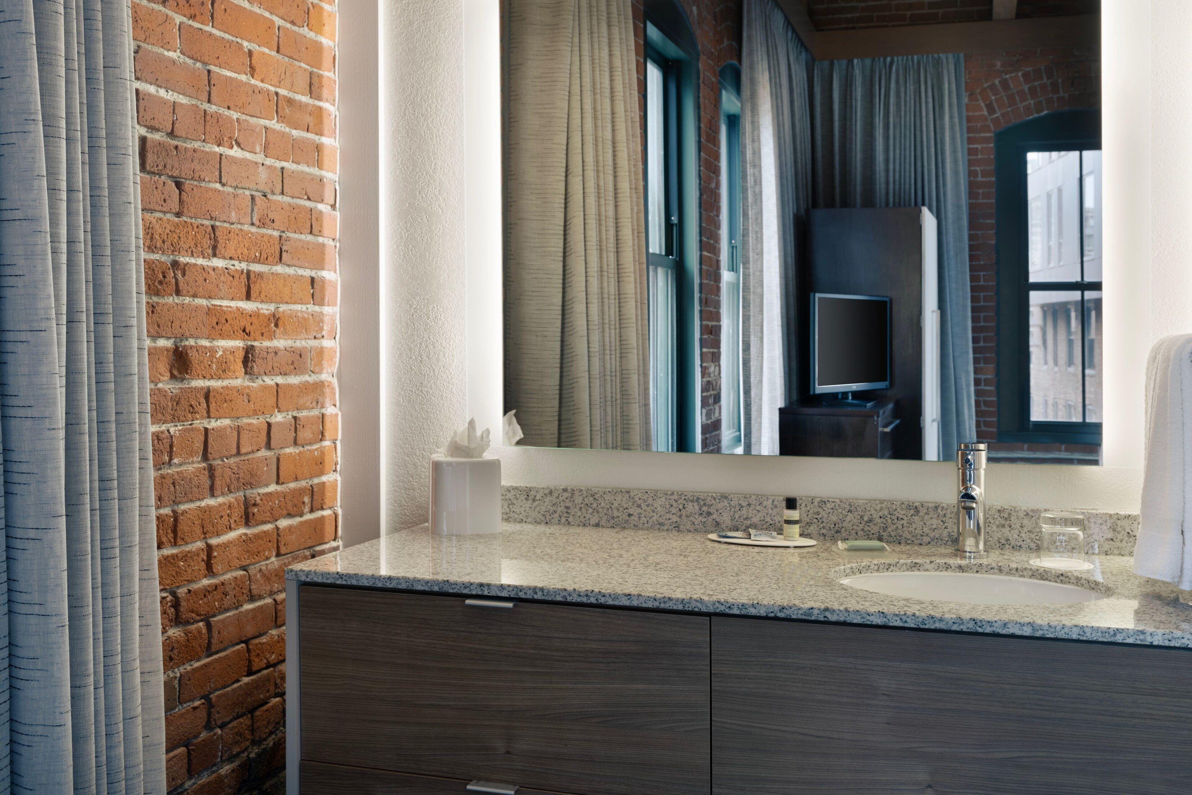 By Marriott Downtown Seaport Hotel 3*