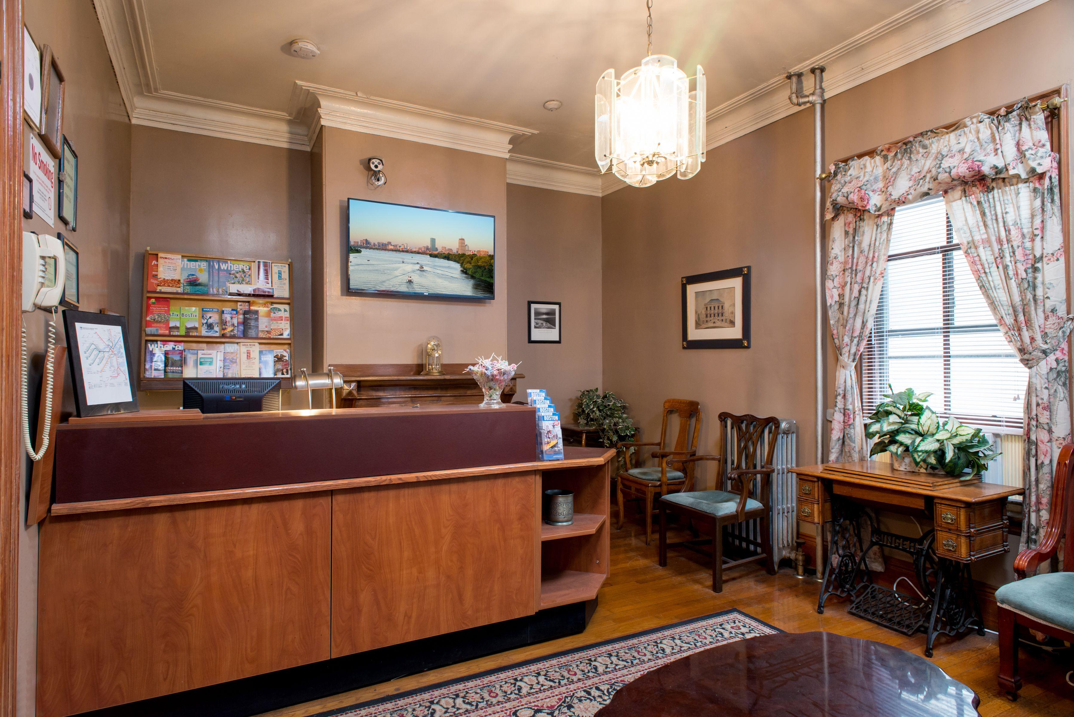 The Farrington 2* Boston