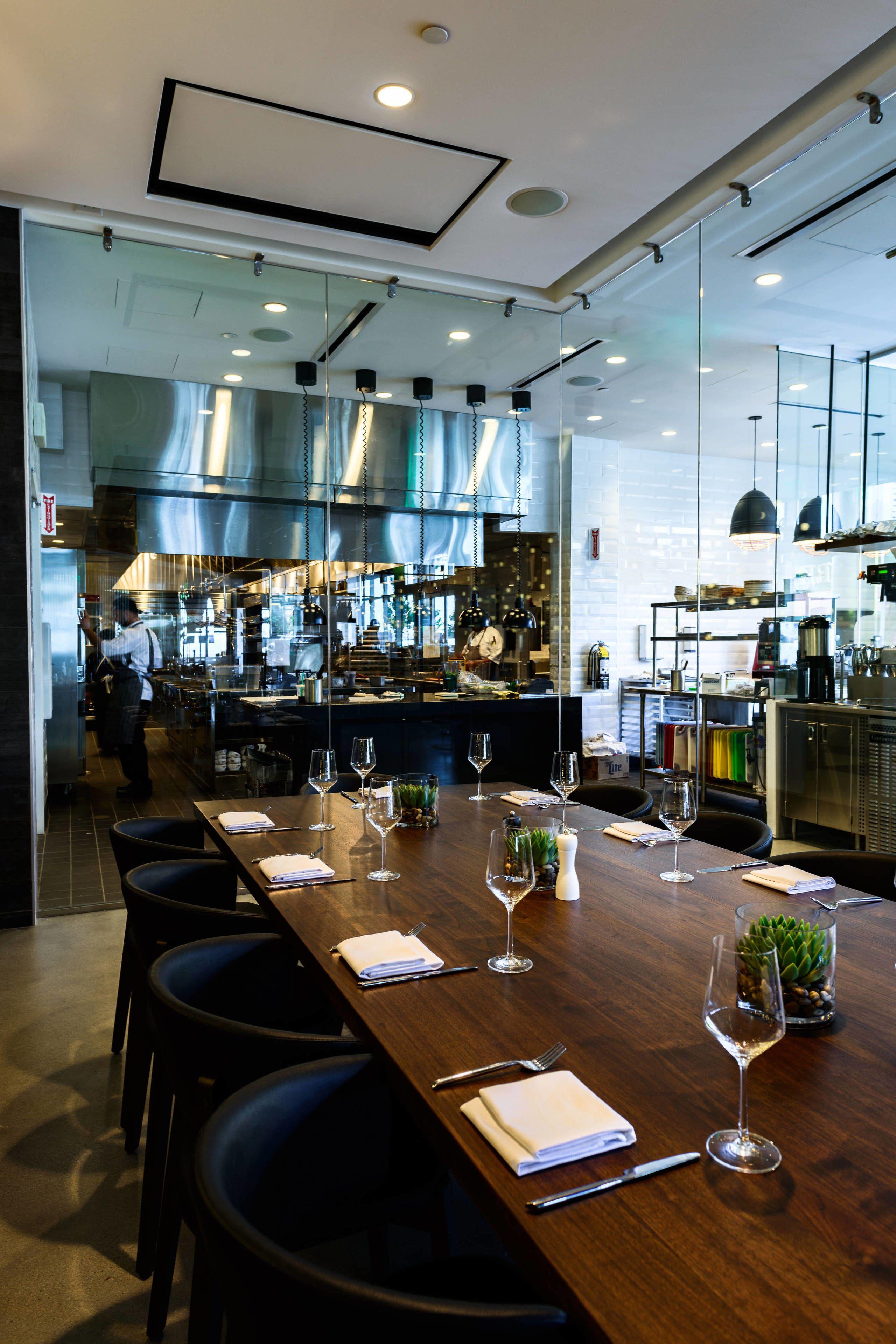 The Envoy Hotel, Autograph Collection Hotel Boston