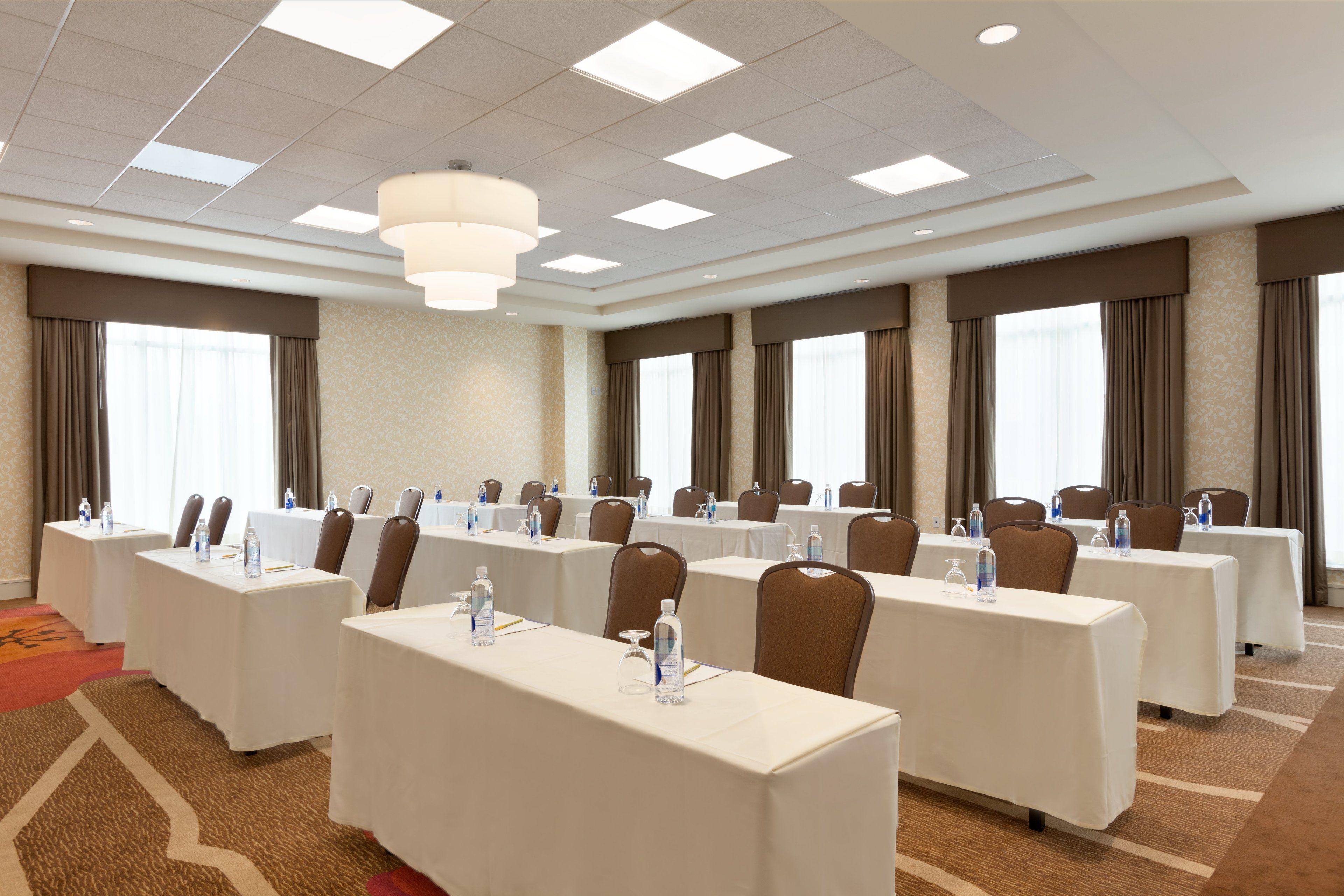 Hotel Hilton Garden Logan Airport 3*