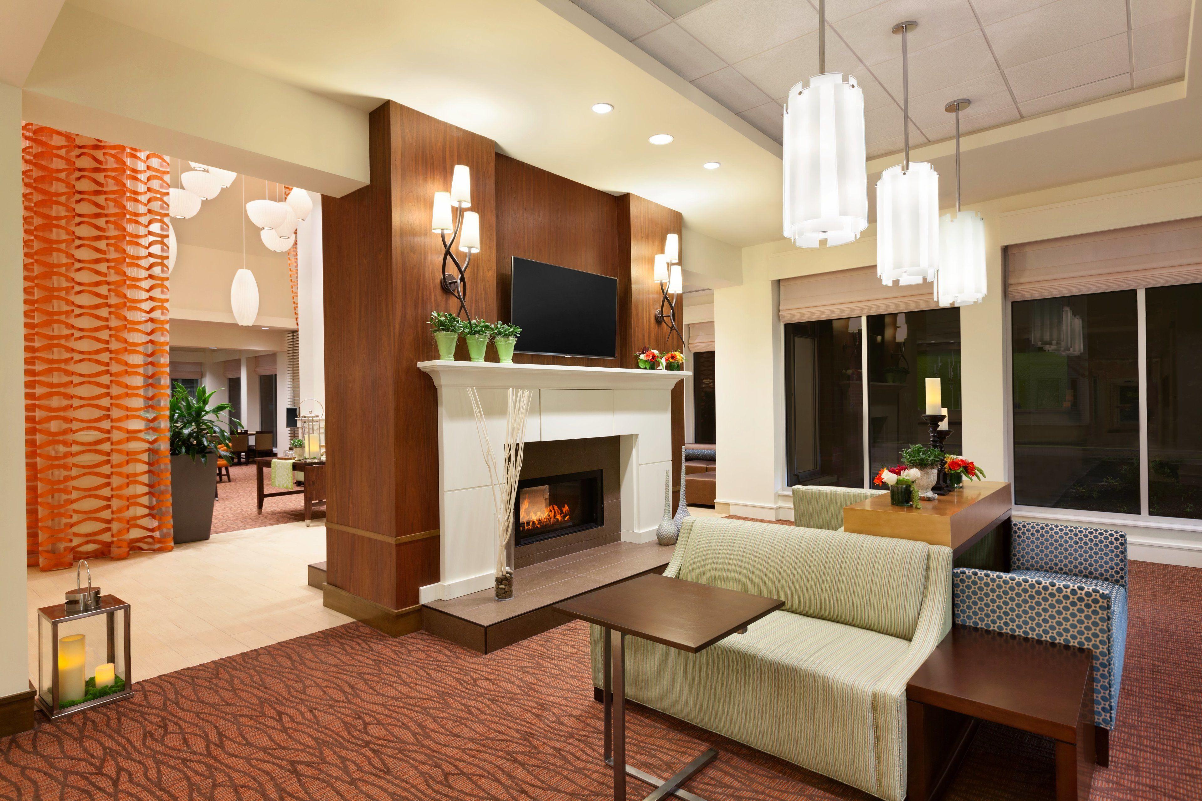 Hilton Garden Logan Airport 3*