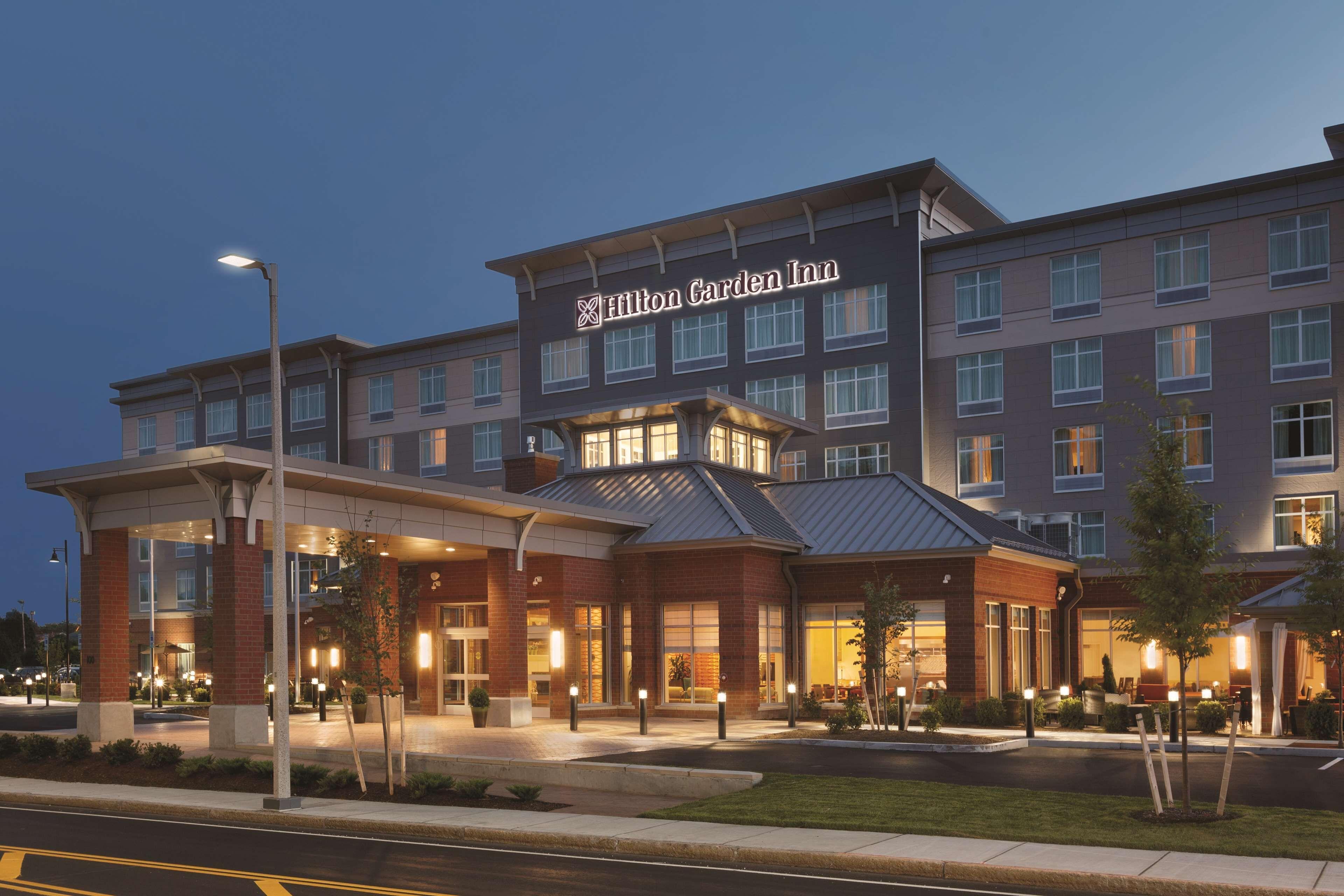 Hotel Hilton Garden Logan Airport 3*