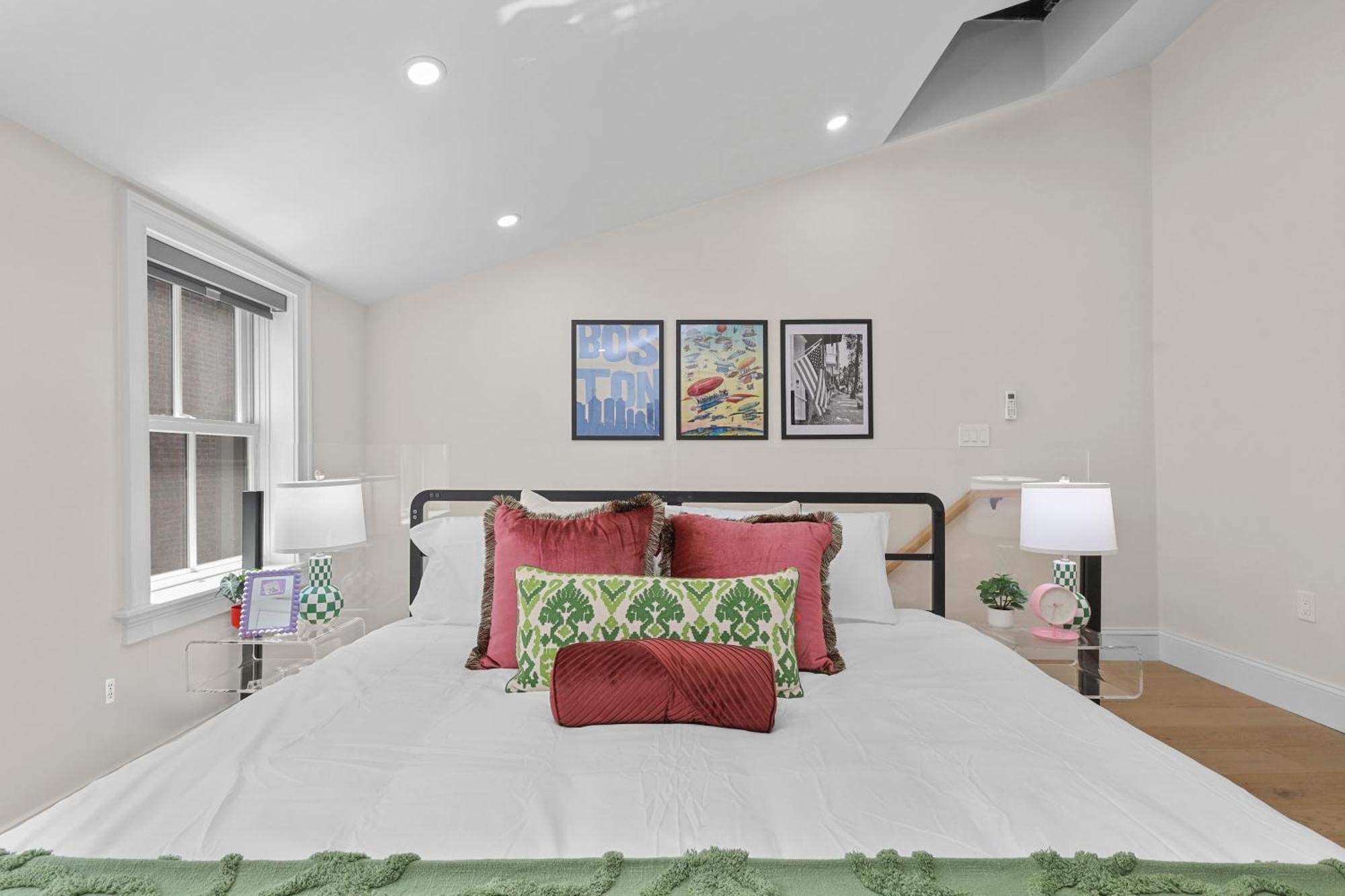 3br3bth Entire House Steps To Downtown & Td Garden Holiday home