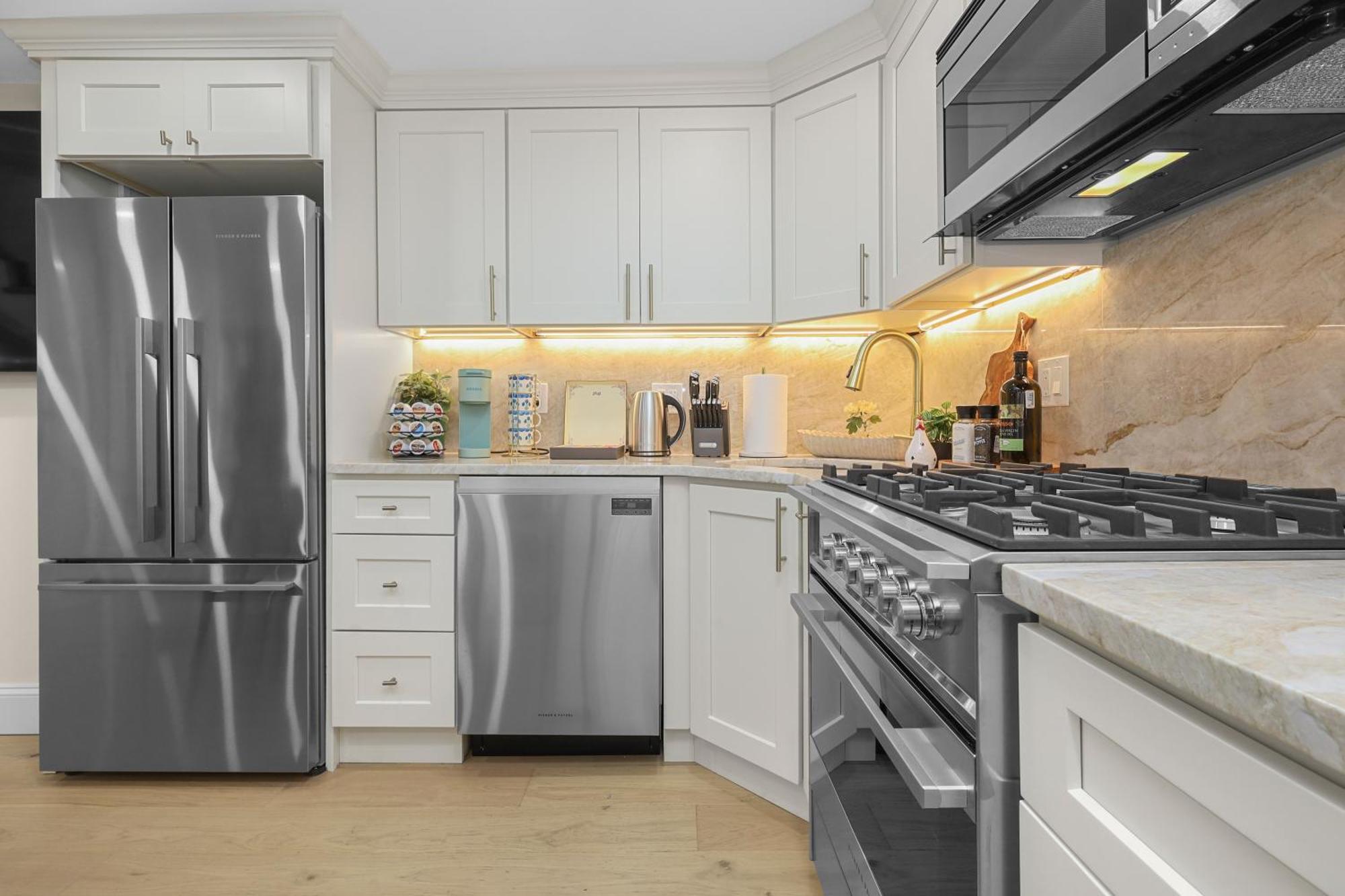 3br3bth Entire House Steps To Downtown & Td Garden Holiday home