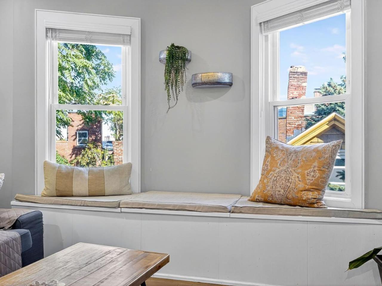 Luxury 3br 2ba Penthouse Apartment