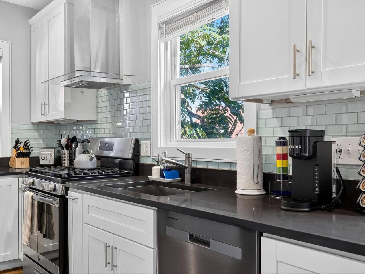 Luxury 3br 2ba Penthouse