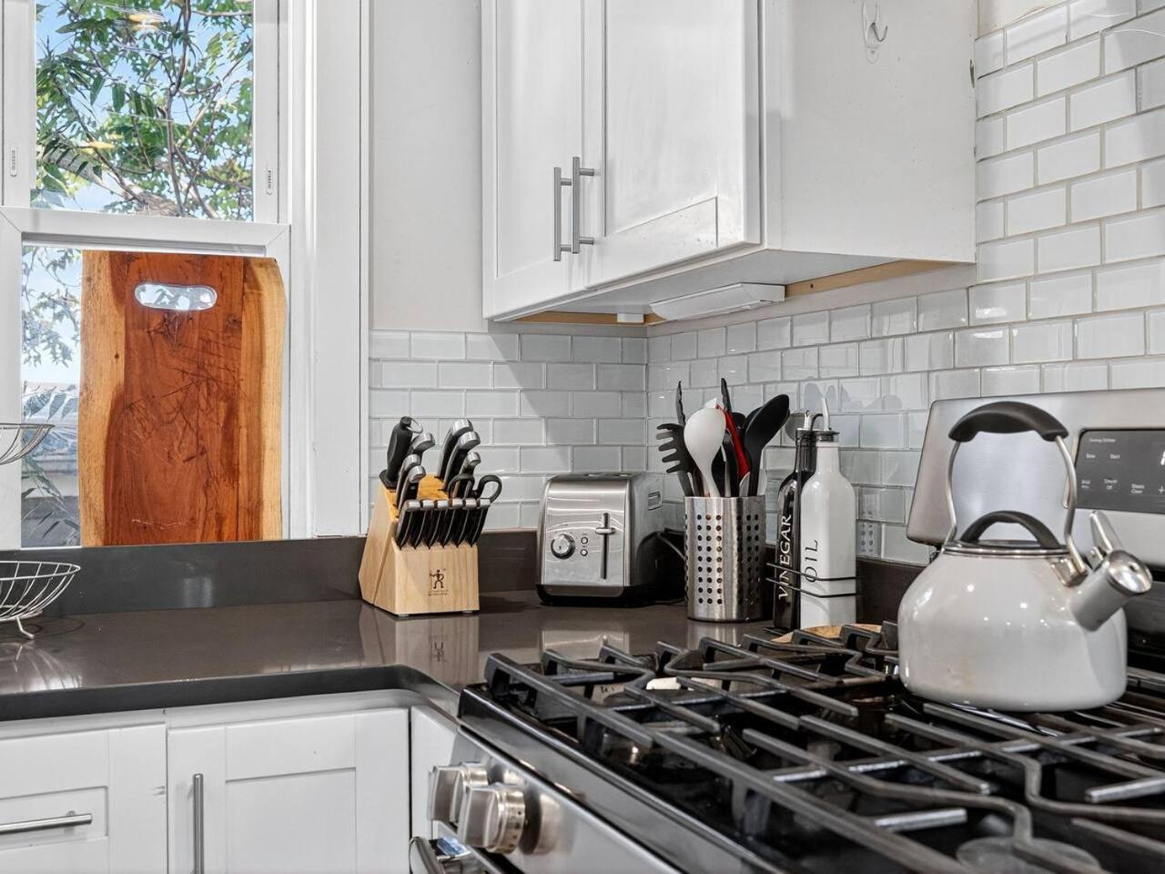 Luxury 3br 2ba Penthouse *