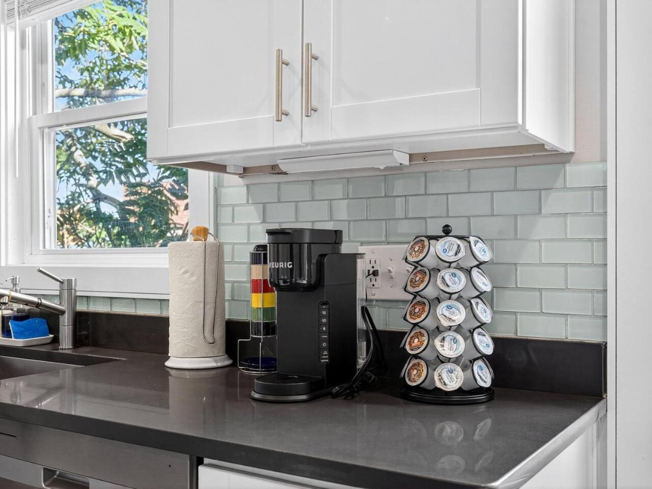 Luxury 3br 2ba Penthouse Apartment *