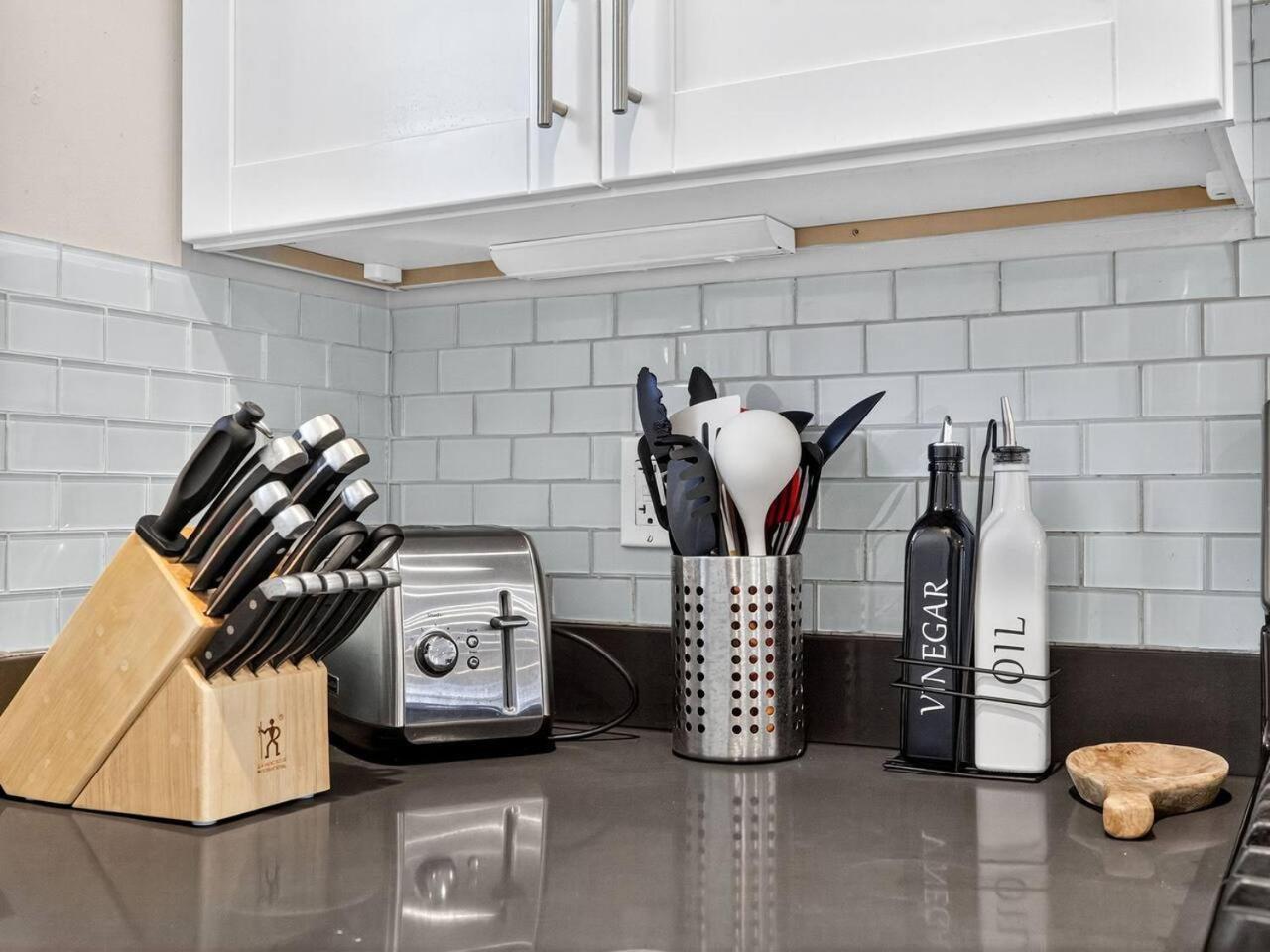 Luxury 3br 2ba Penthouse Apartment