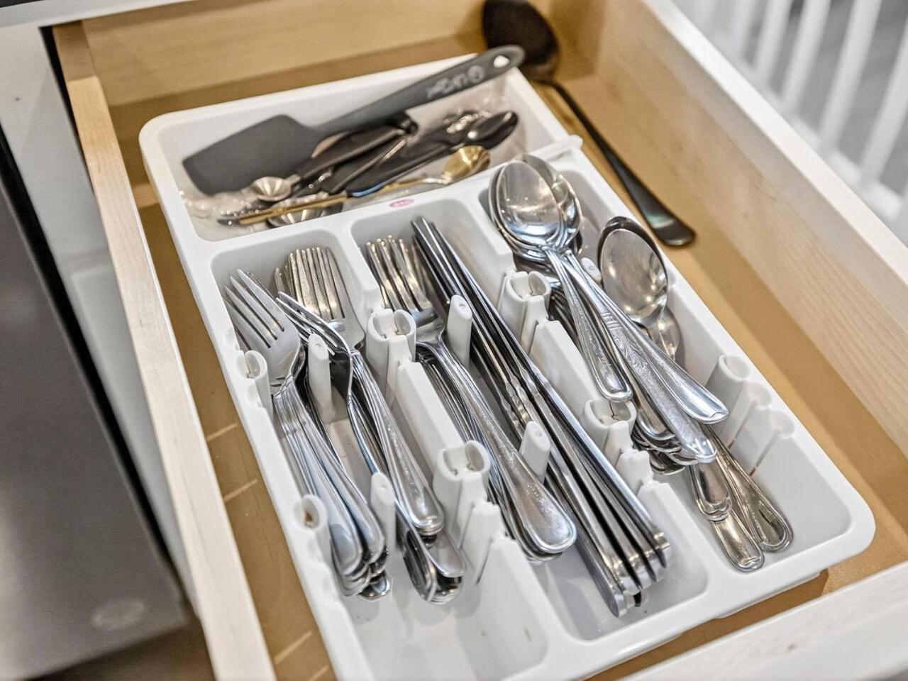 Luxury 3br 2ba Penthouse Apartment