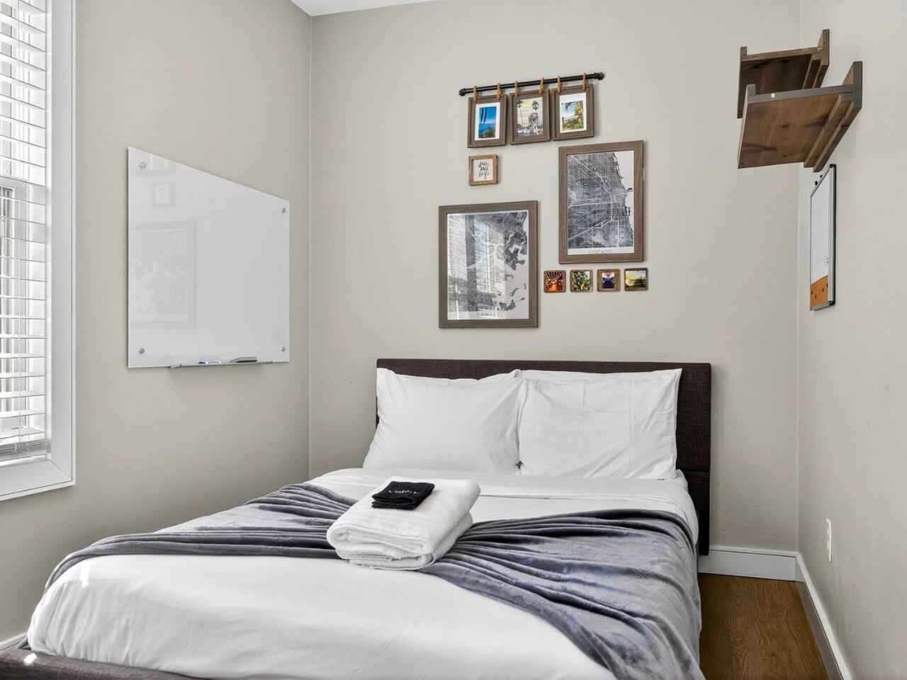 Luxury 3br 2ba Penthouse *