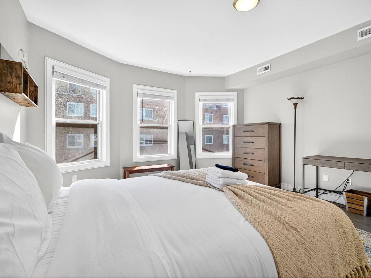 Luxury 3br 2ba Penthouse Boston