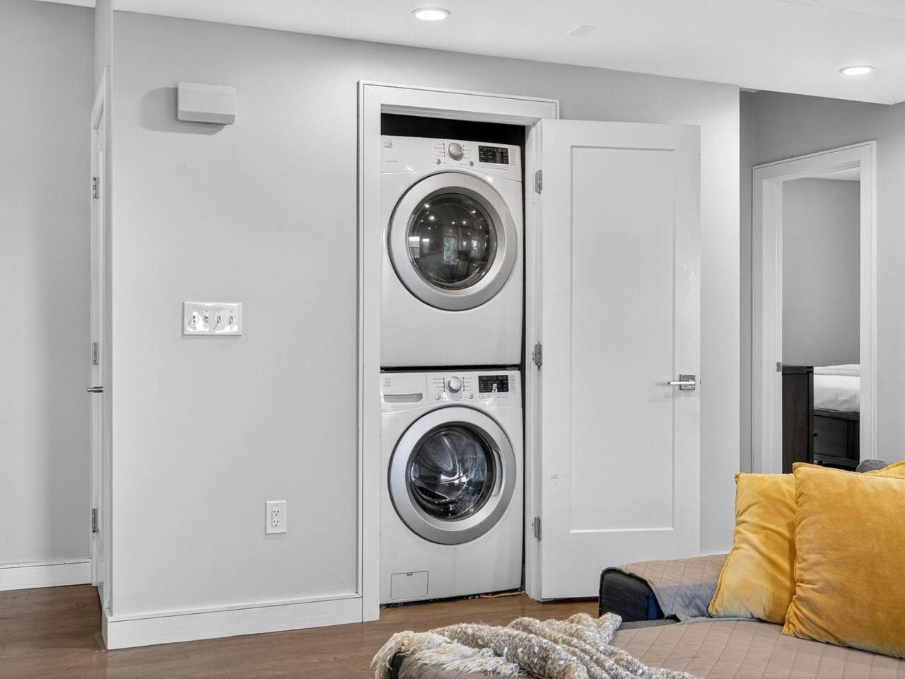 Luxury 3br 2ba Penthouse