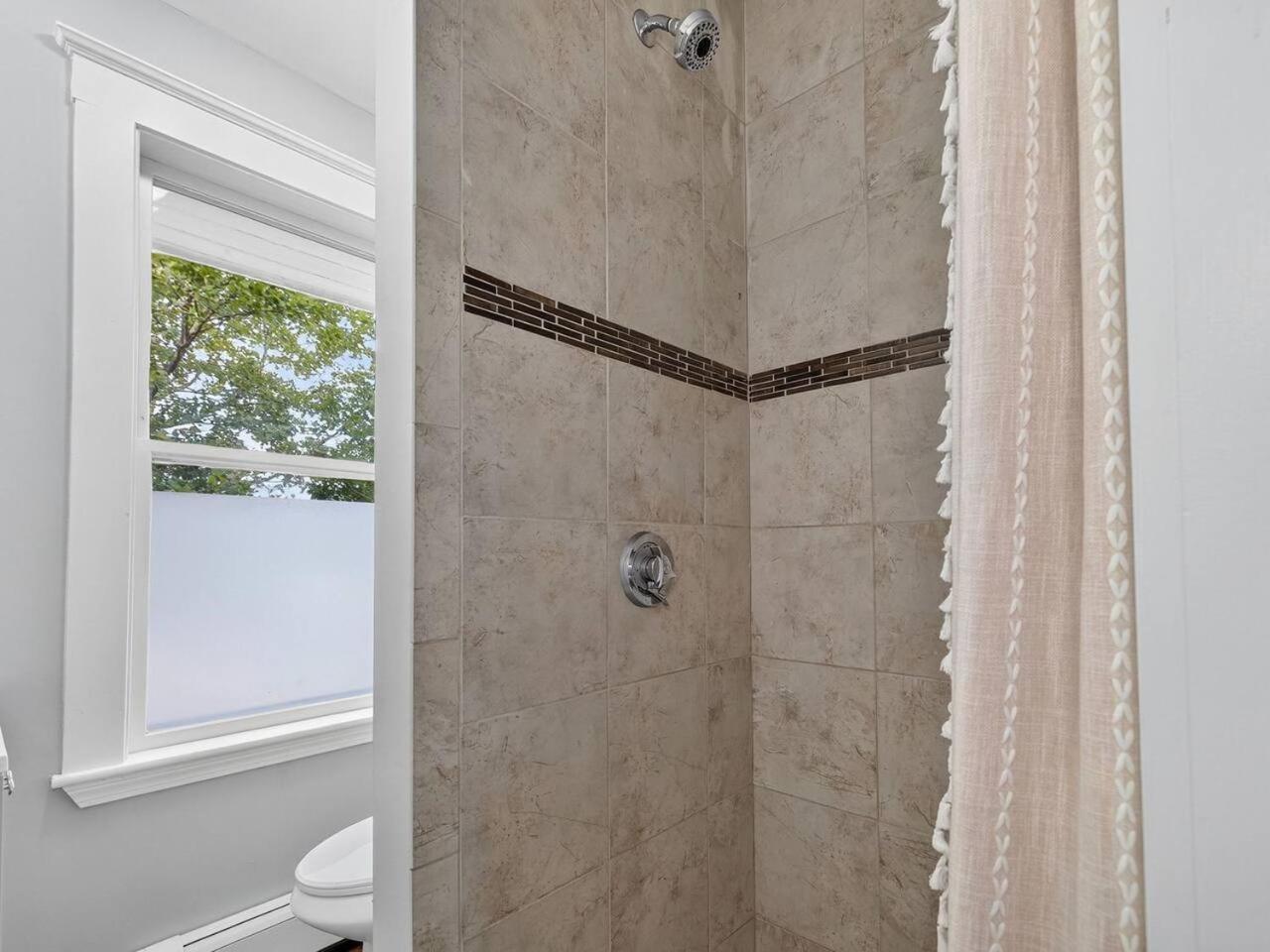 Vintage 5br In With Free Parking * Boston