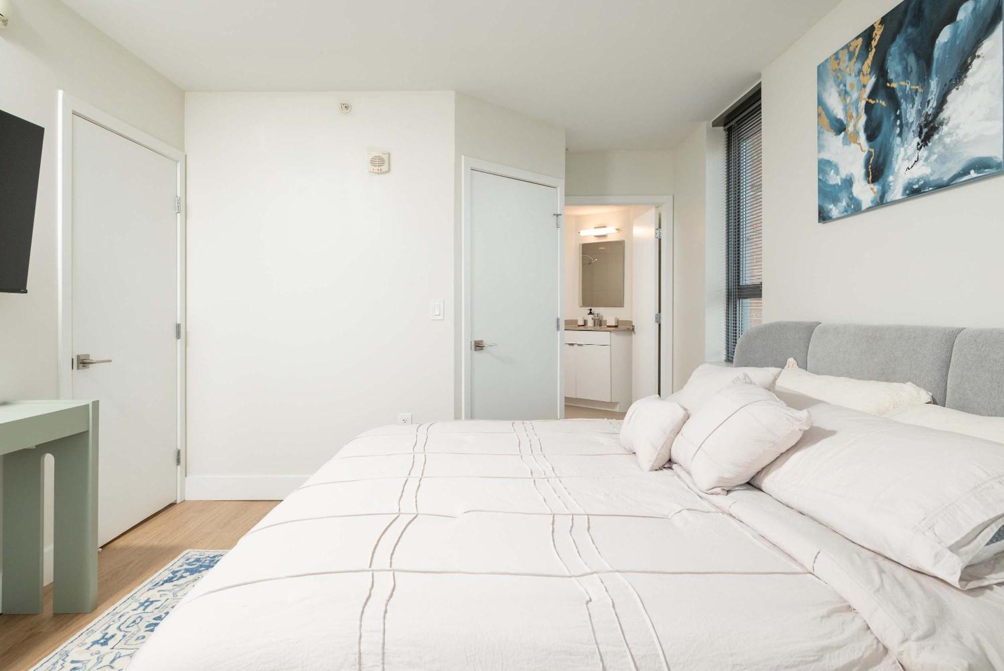 2br Penthouse Common Dt