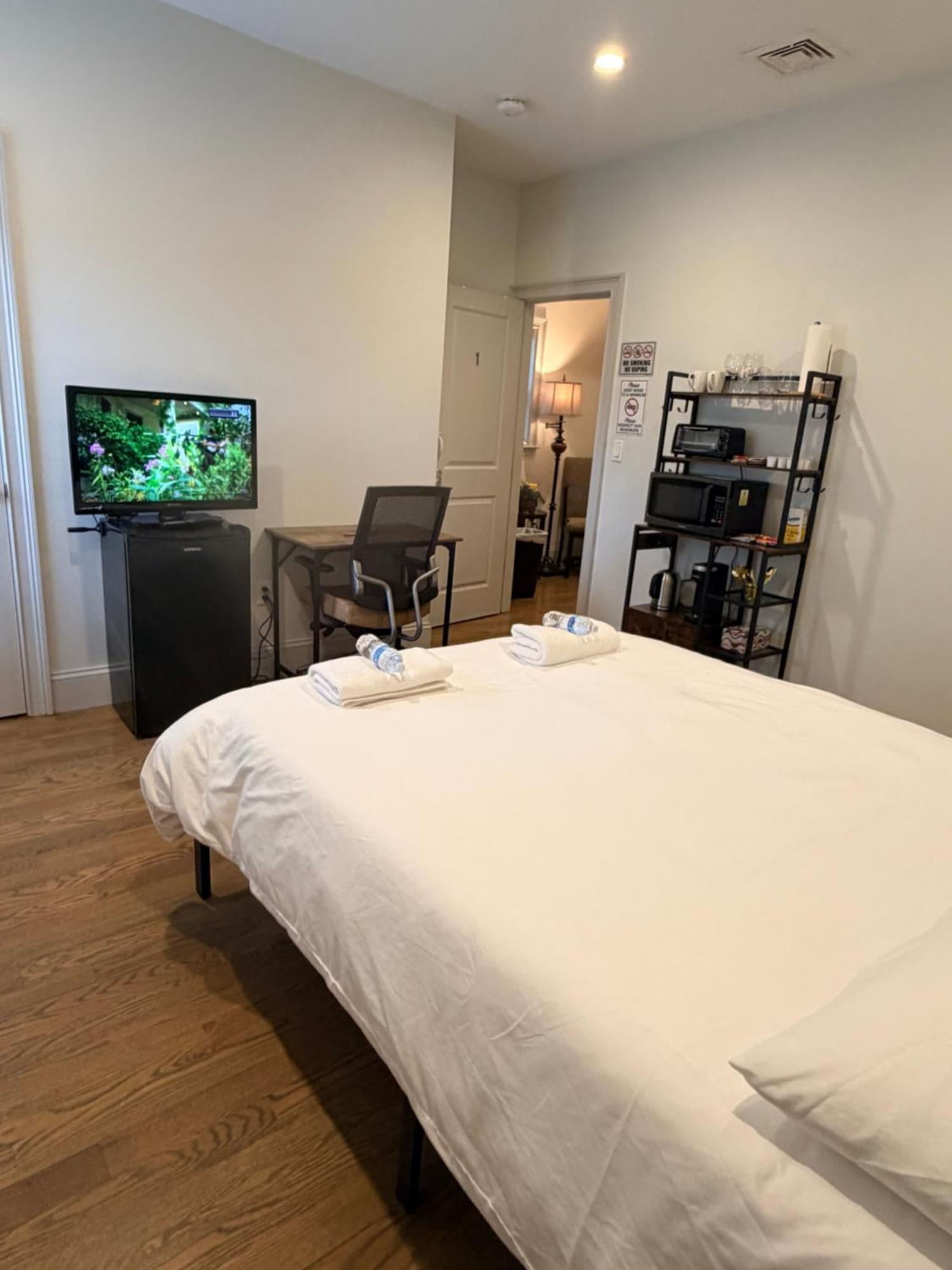 Historic Lower Mills Homestay