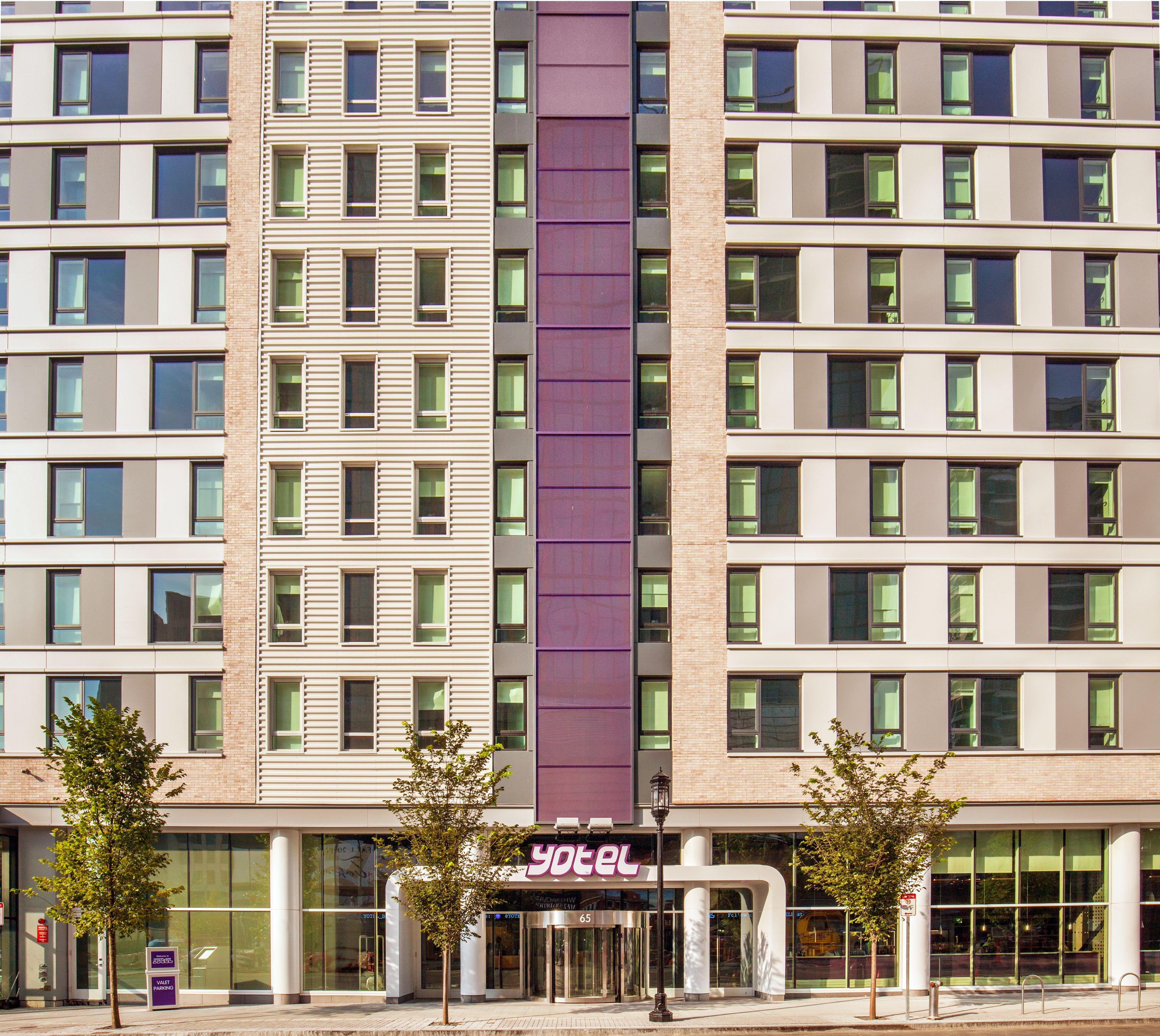 Yotel Hotel 4*