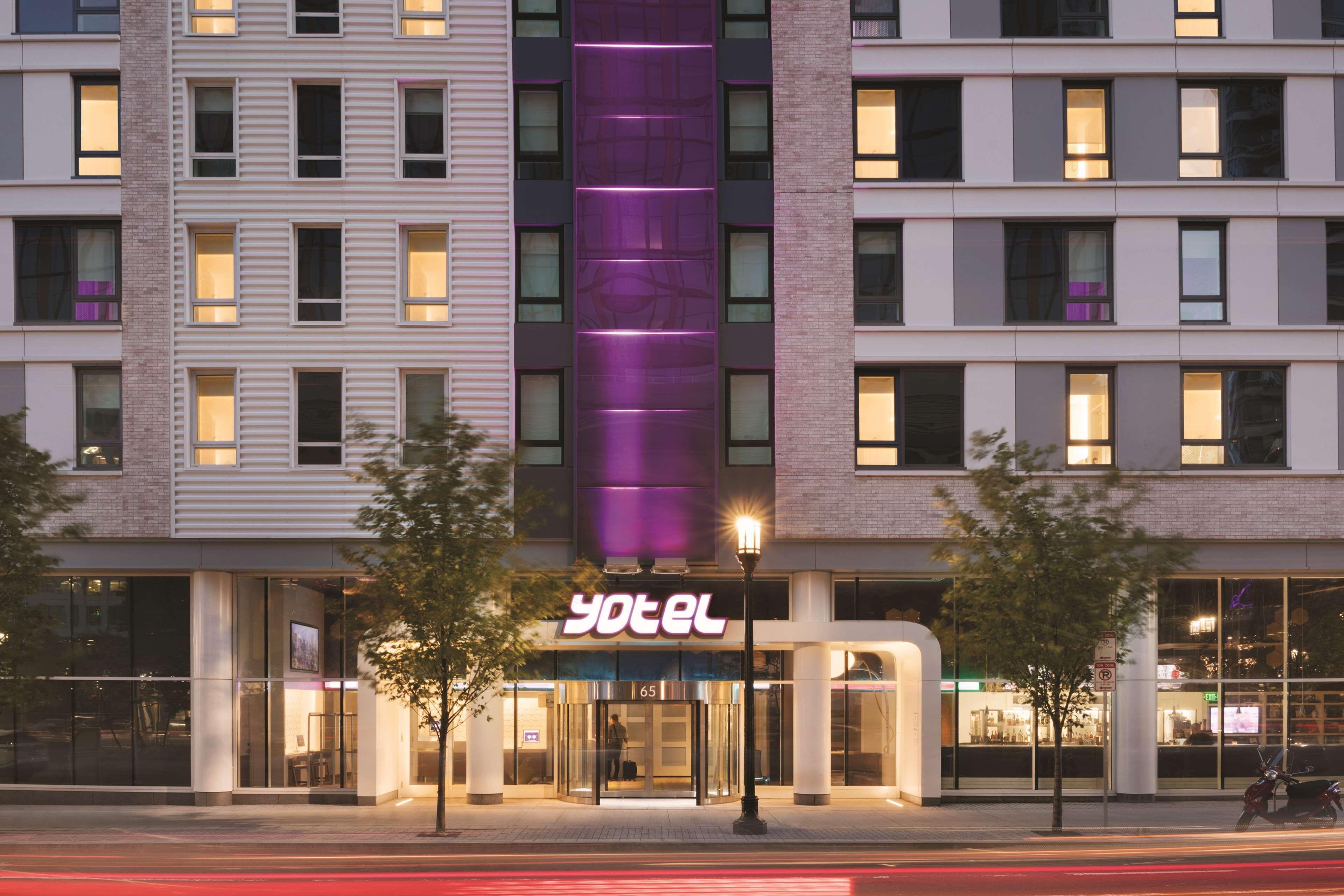Yotel Hotel 4*