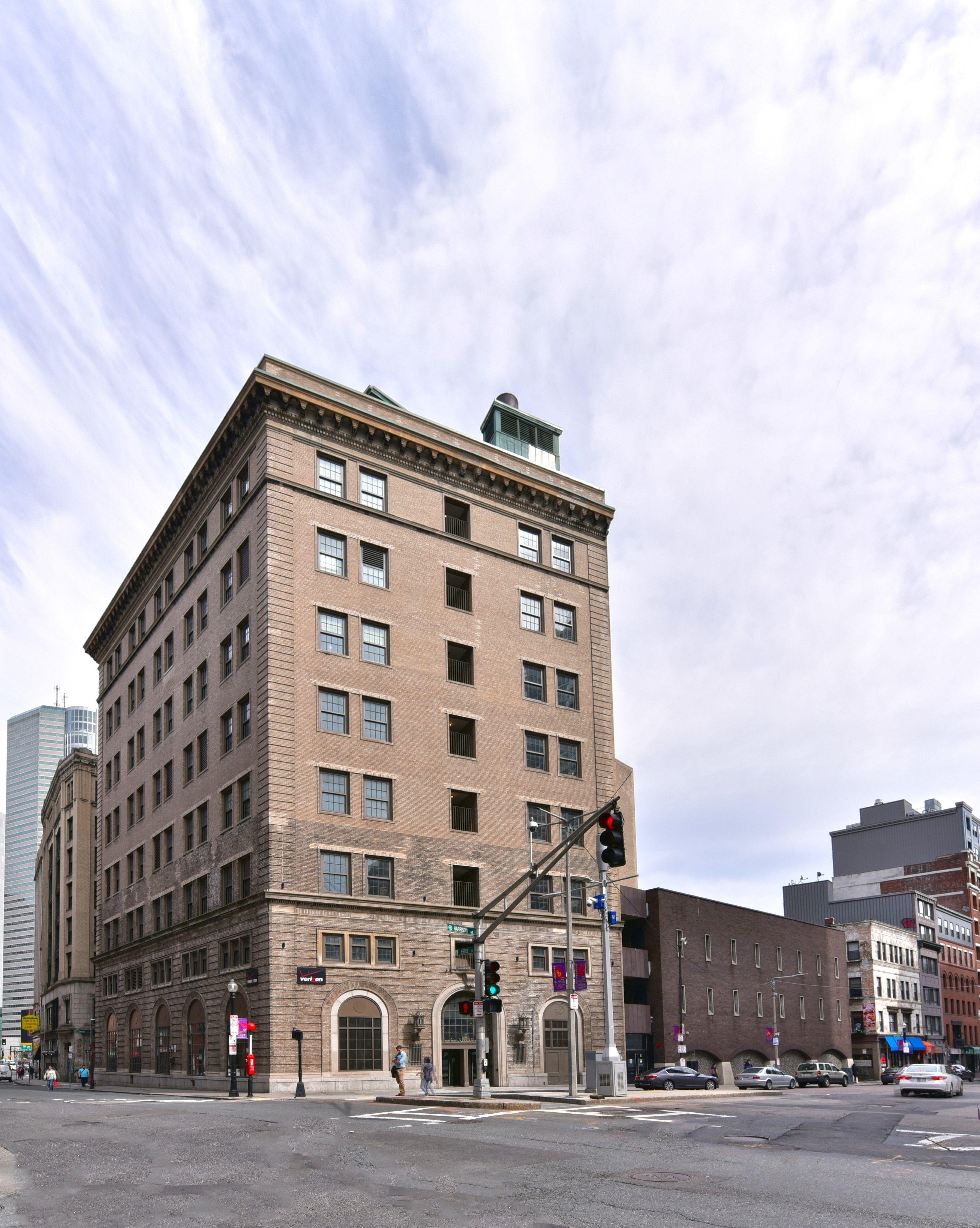 Global Luxury Downtown *