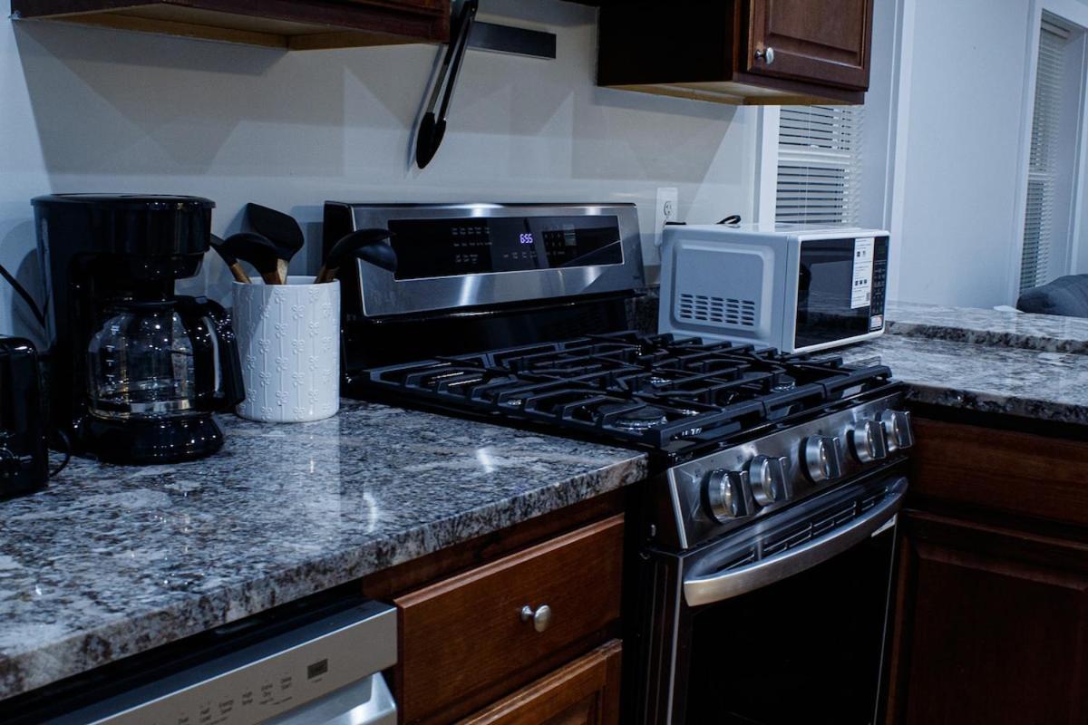 Modern 3br Walk To Subway 2 Min To Logan Airport Boston