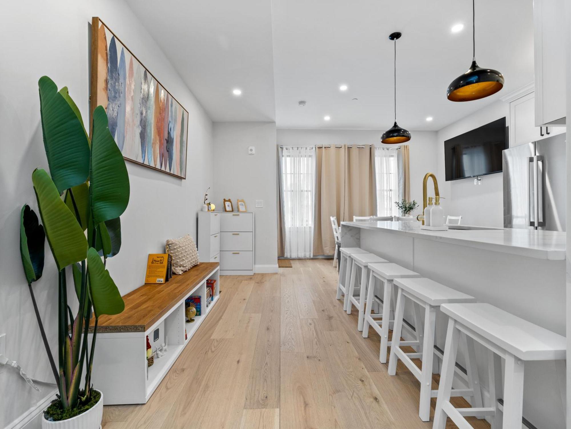 Apartment 5br 3bath 6beds