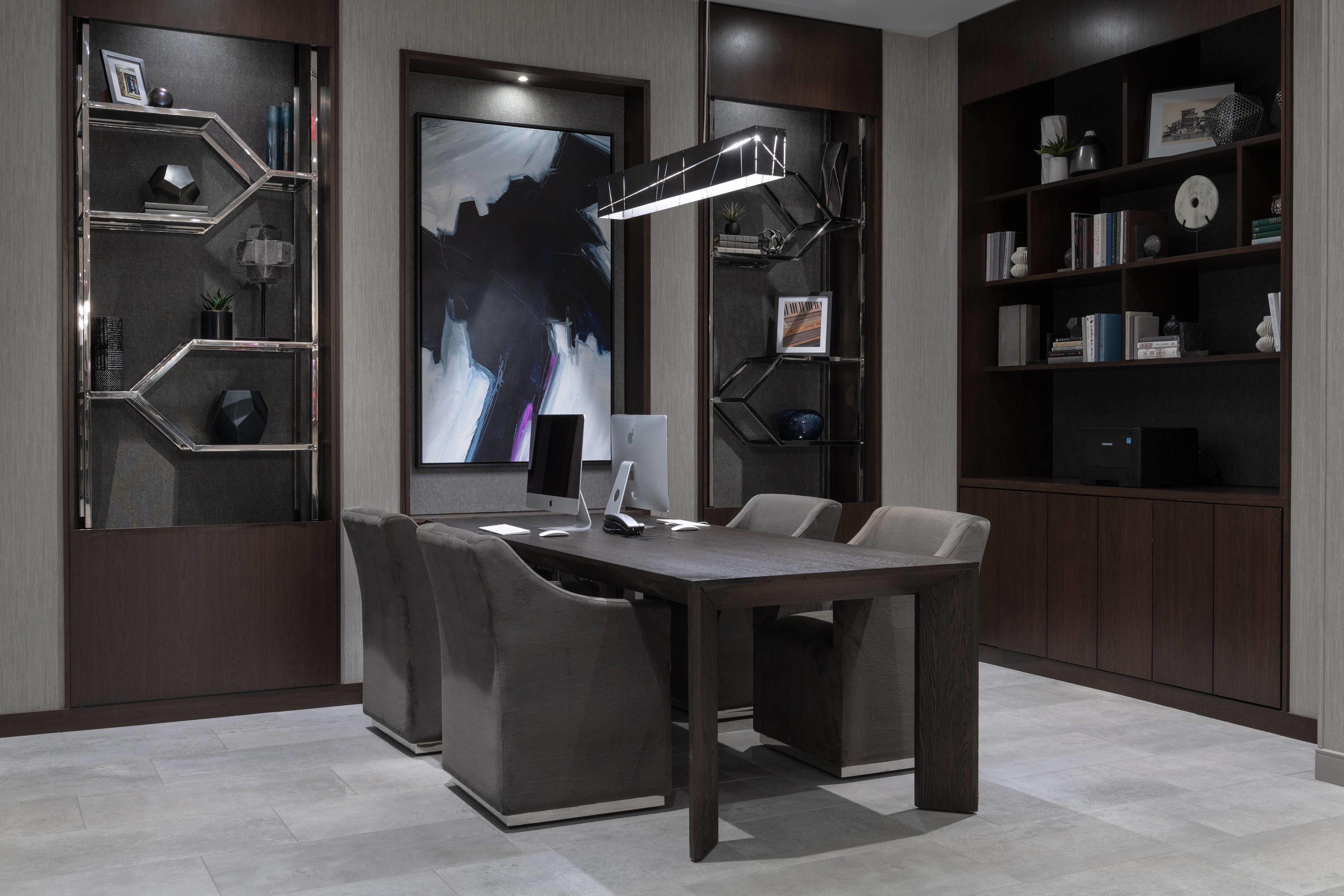 Downtown/south End Hotel