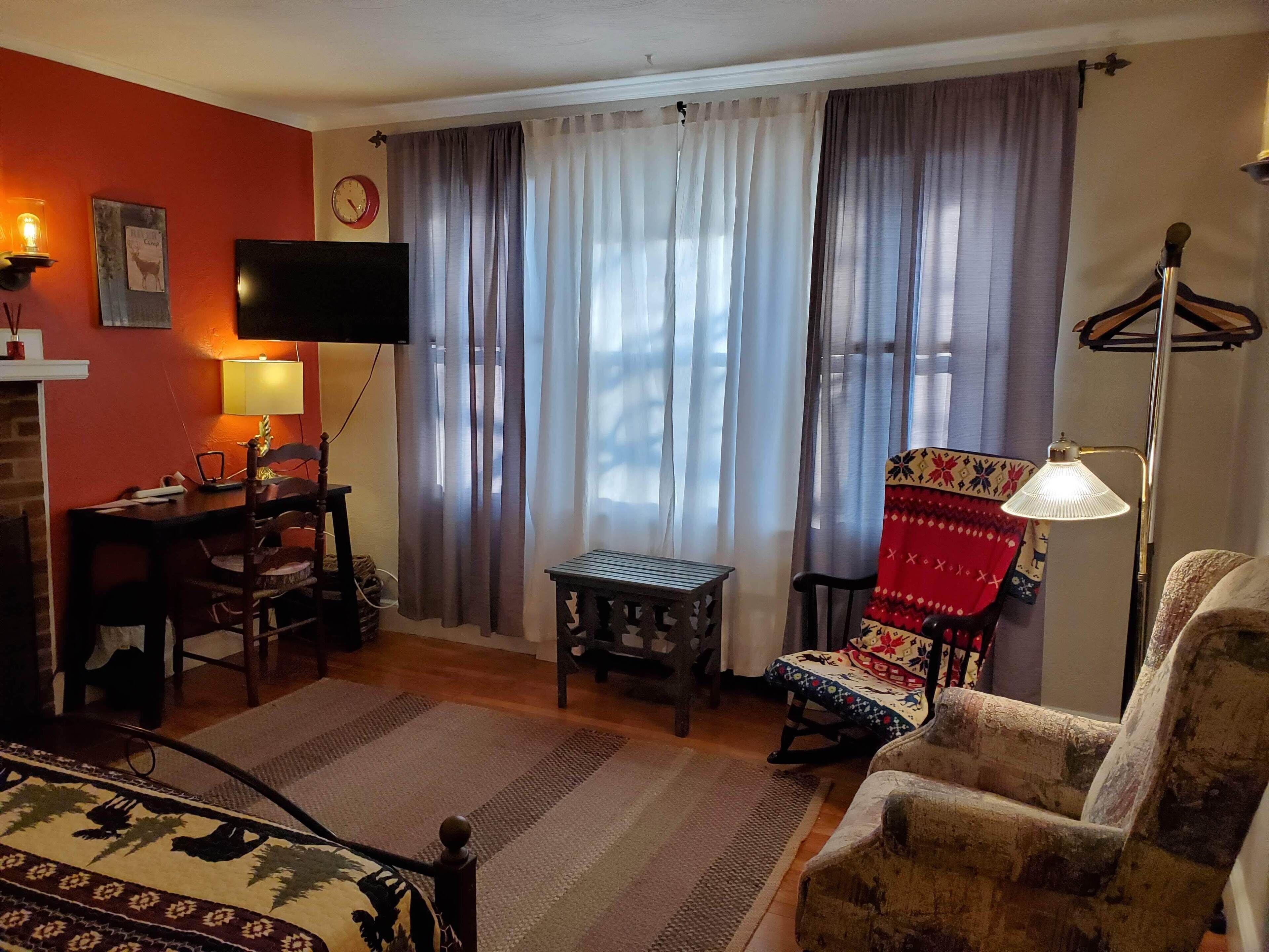 Natalie House Bed & Breakfast