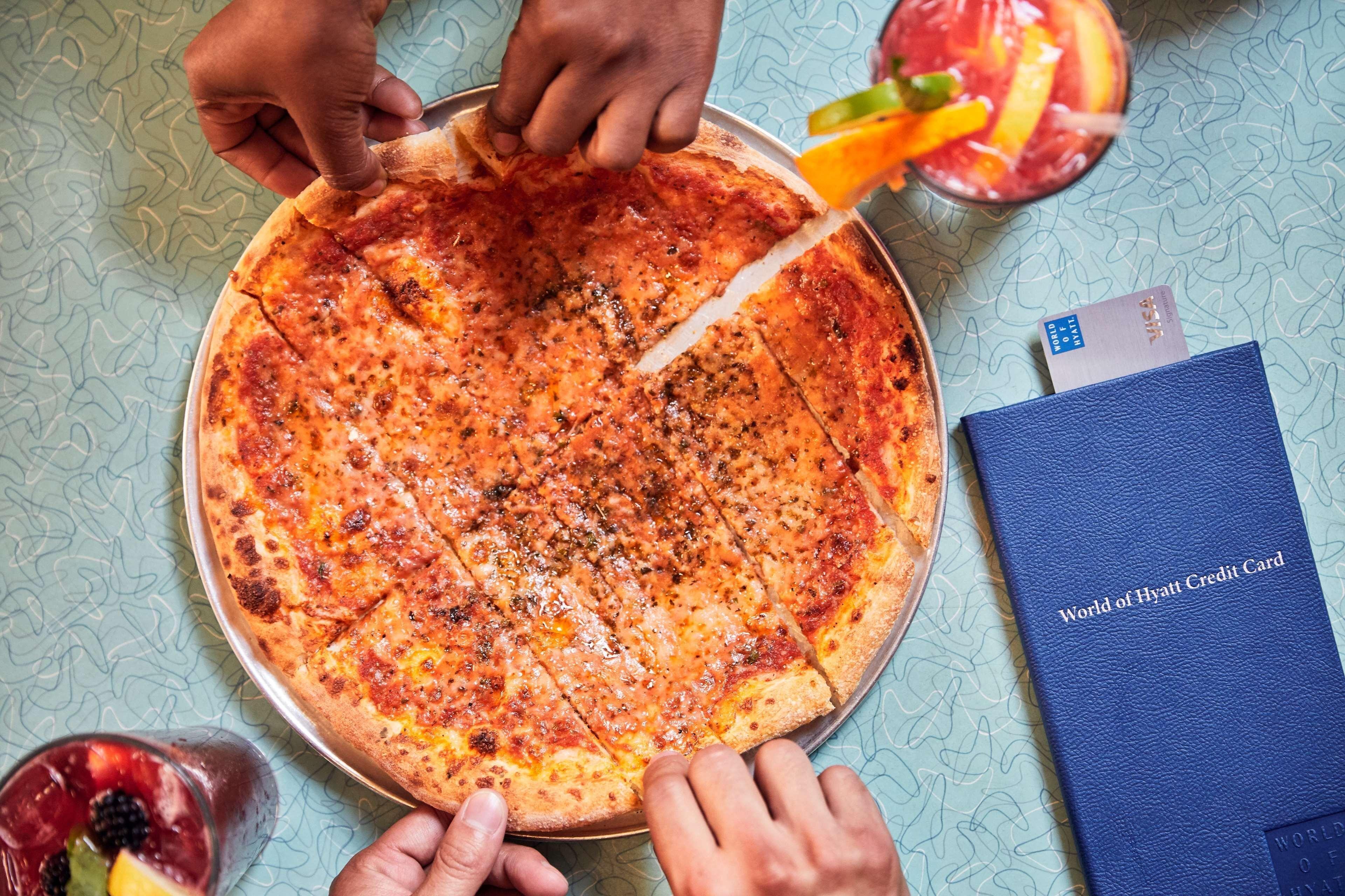 Hyatt Place Boston/seaport District 3* Boston