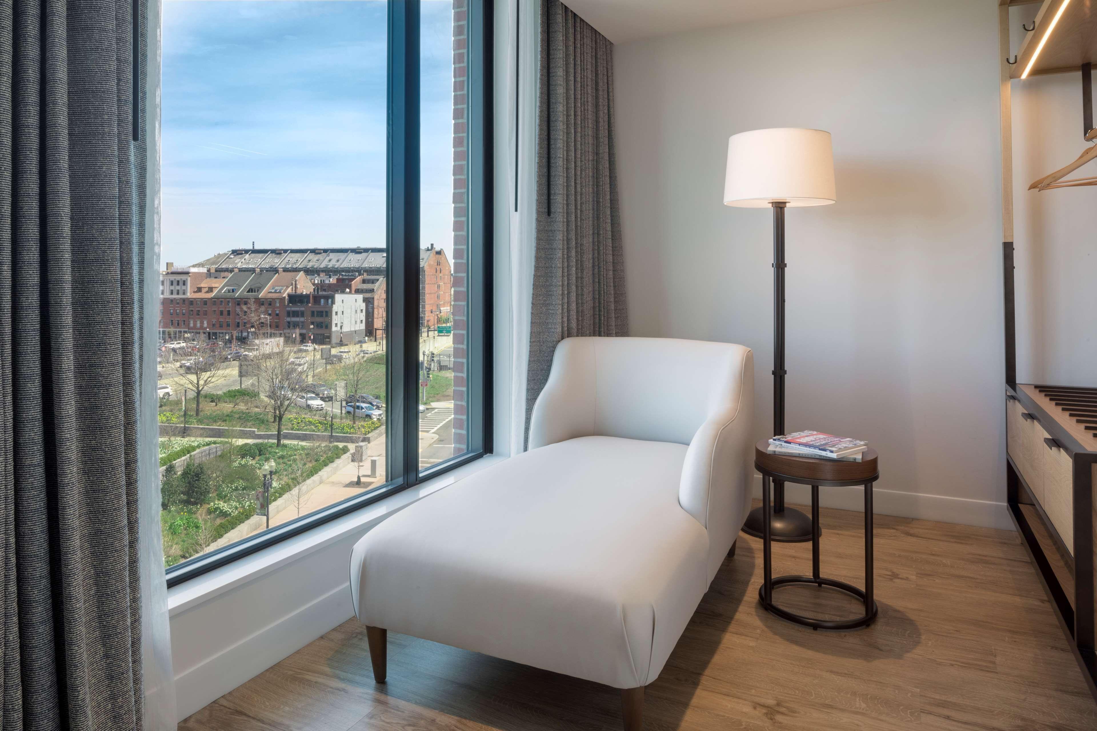 Canopy By Hilton Downtown 4*