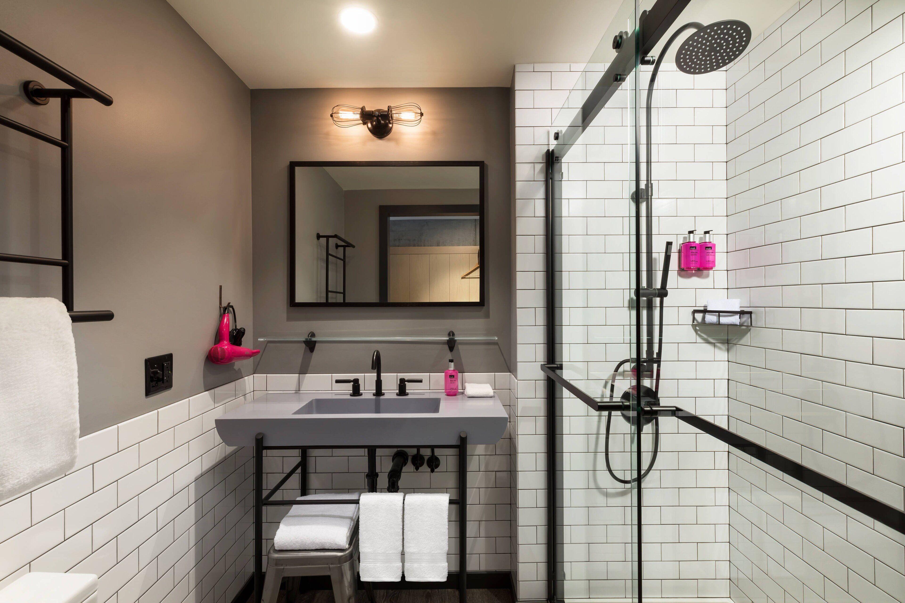 Moxy Downtown Hotel