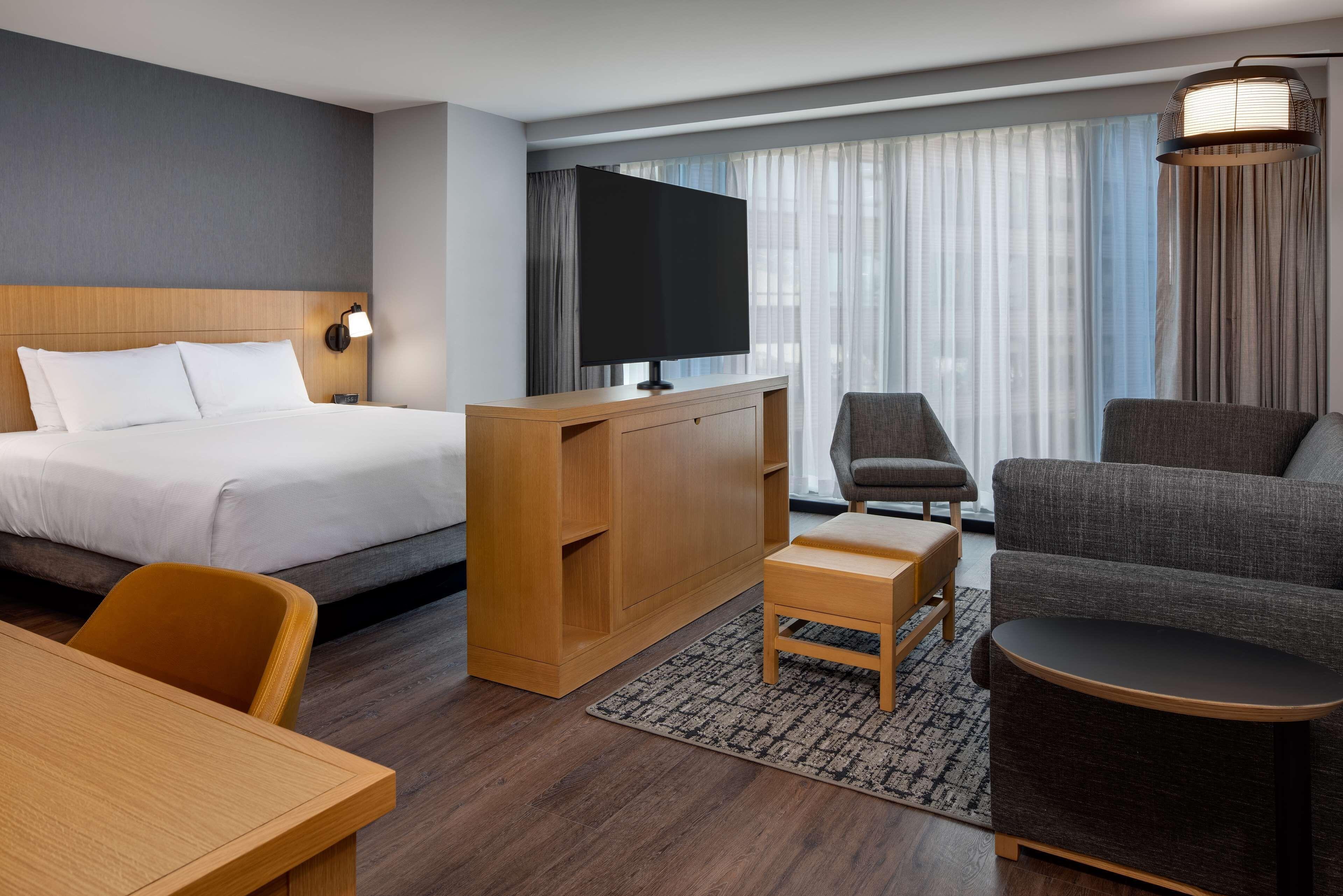 Hyatt Place Boston/seaport District Hotel 3*