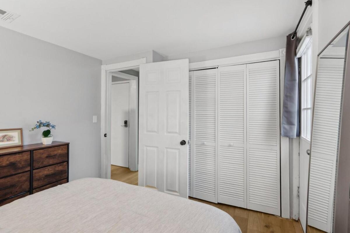 Apartment New Southie Penthouse With Private Roof Deck *