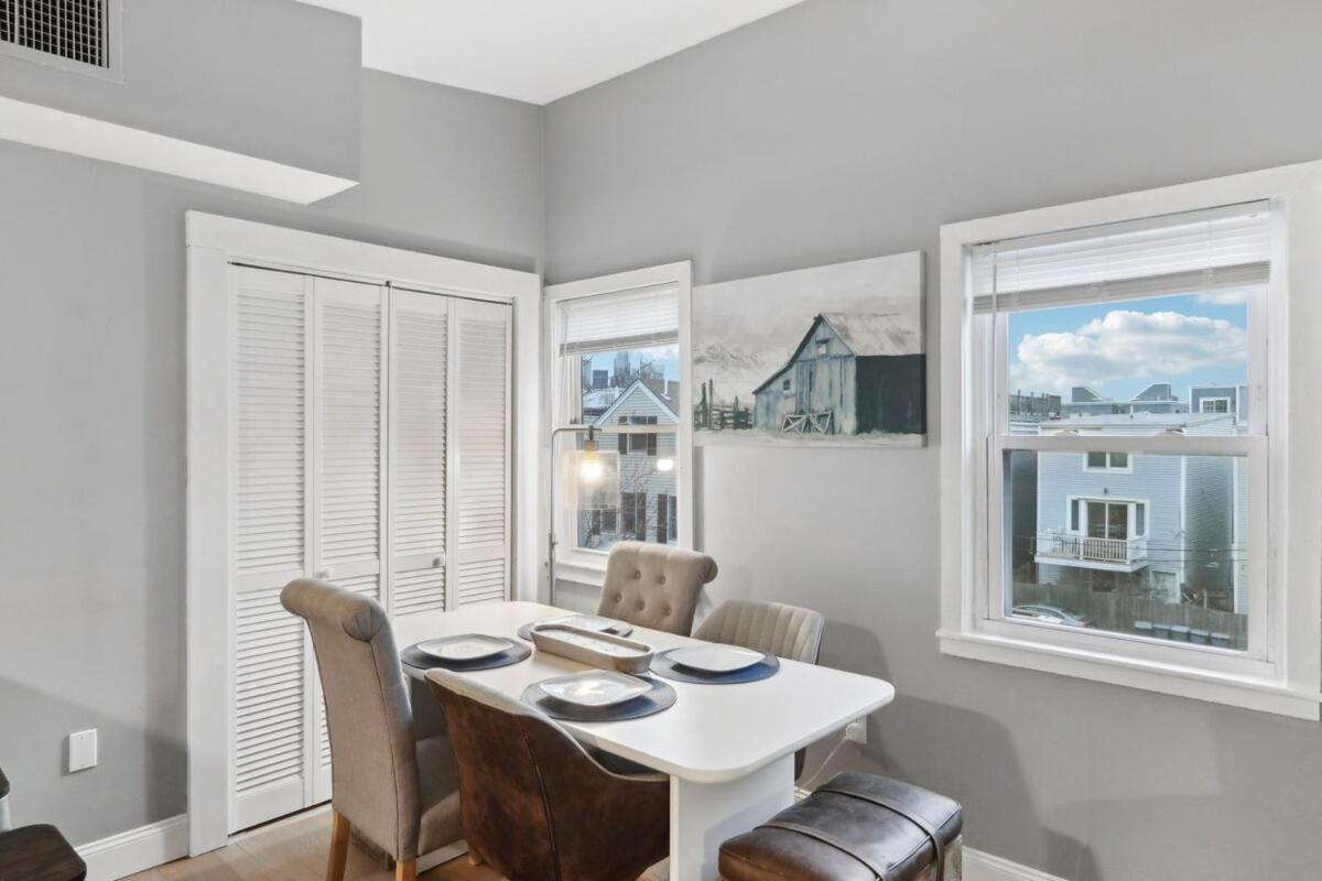 Apartment New Southie Penthouse With Private Roof Deck *