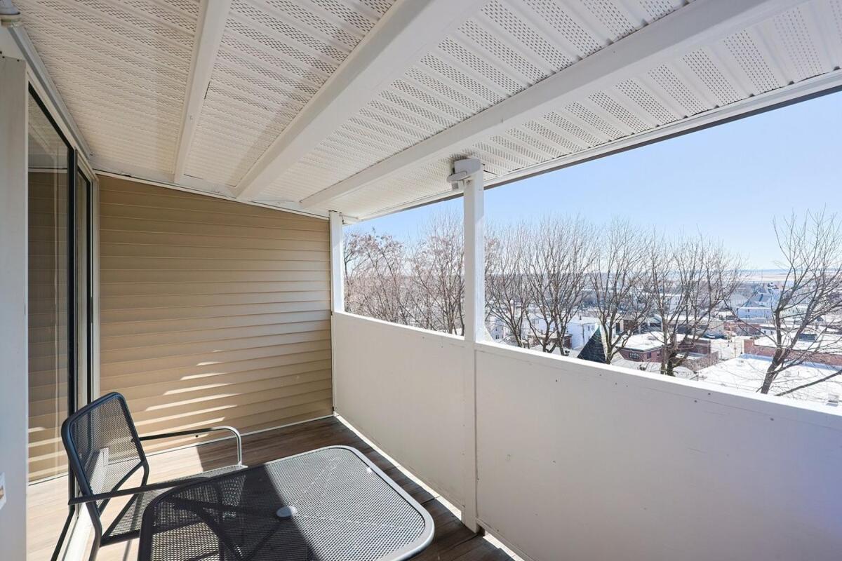 Eastie Roomy 3br With Easy And Airport Access Boston