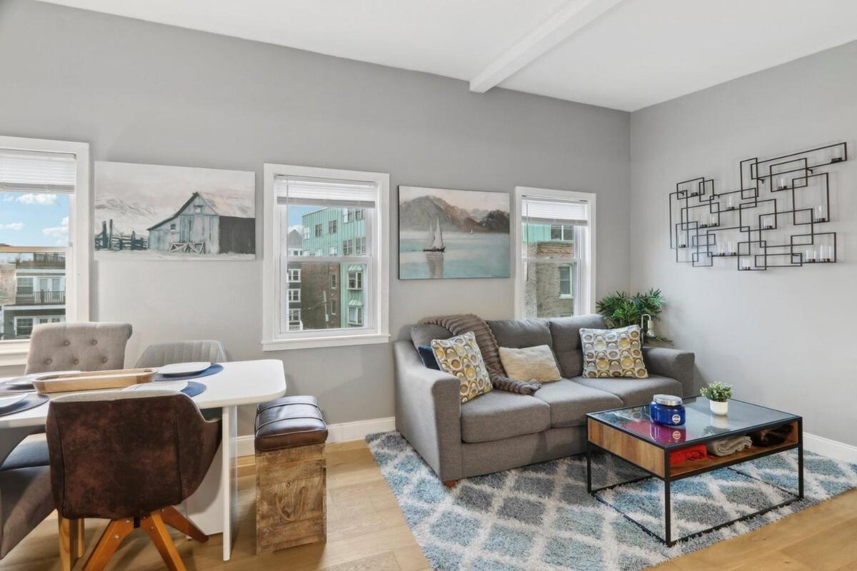 New Southie Penthouse With Private Roof Deck Apartment Boston