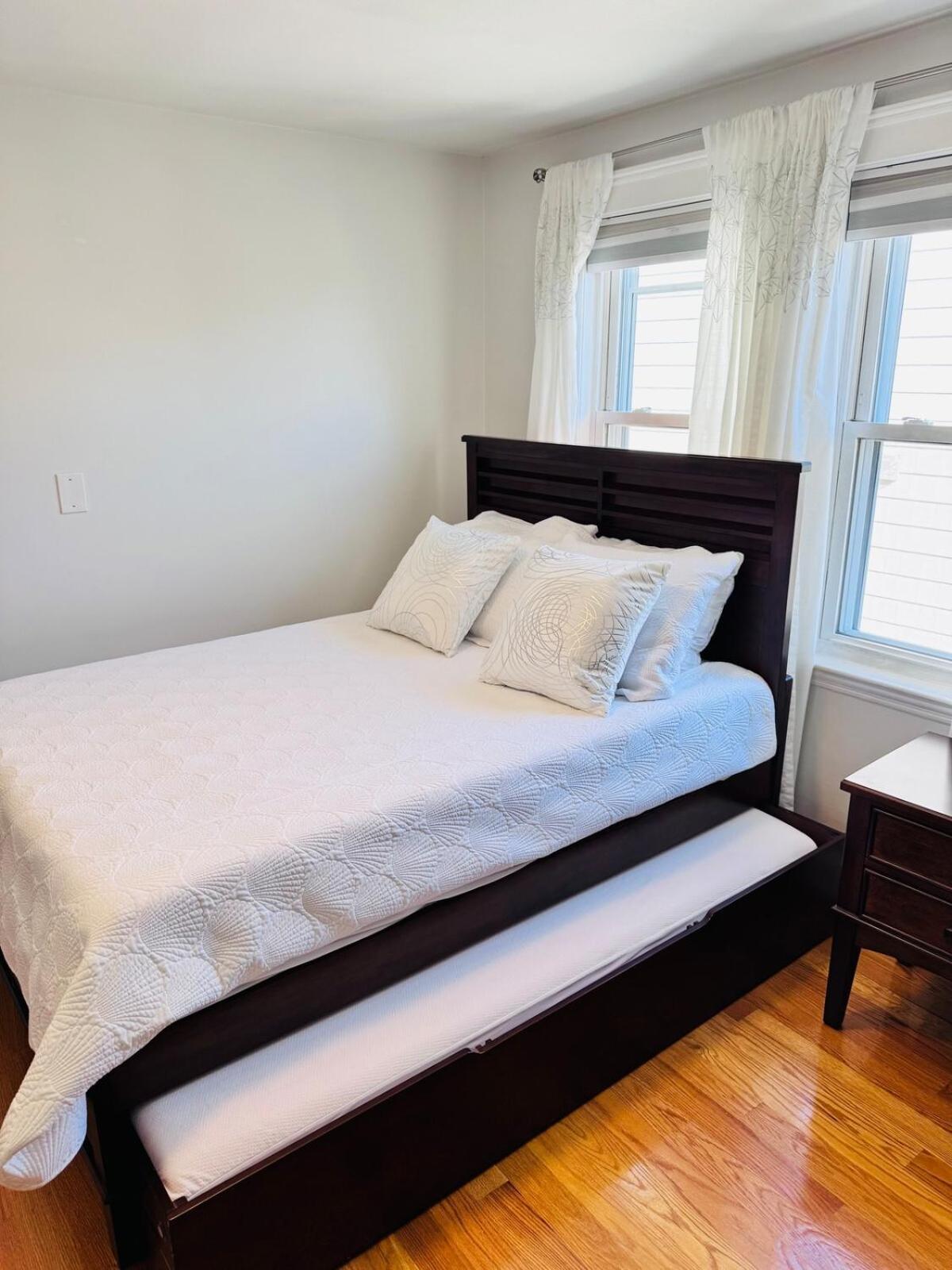 Eastie Roomy 3br With Easy And Airport Access * Boston