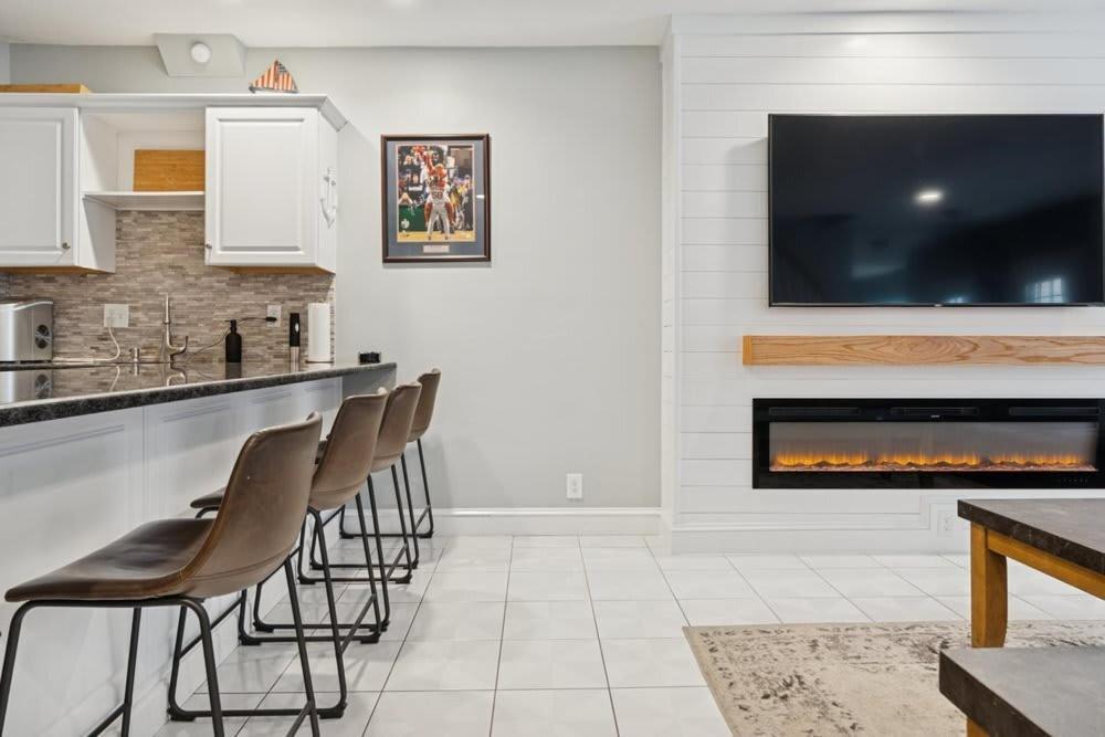 Heart Of Southie - Hot Tub + Walk To Bars *