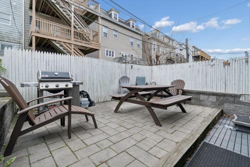 Heart Of Southie - Hot Tub + Walk To Bars Holiday home Boston