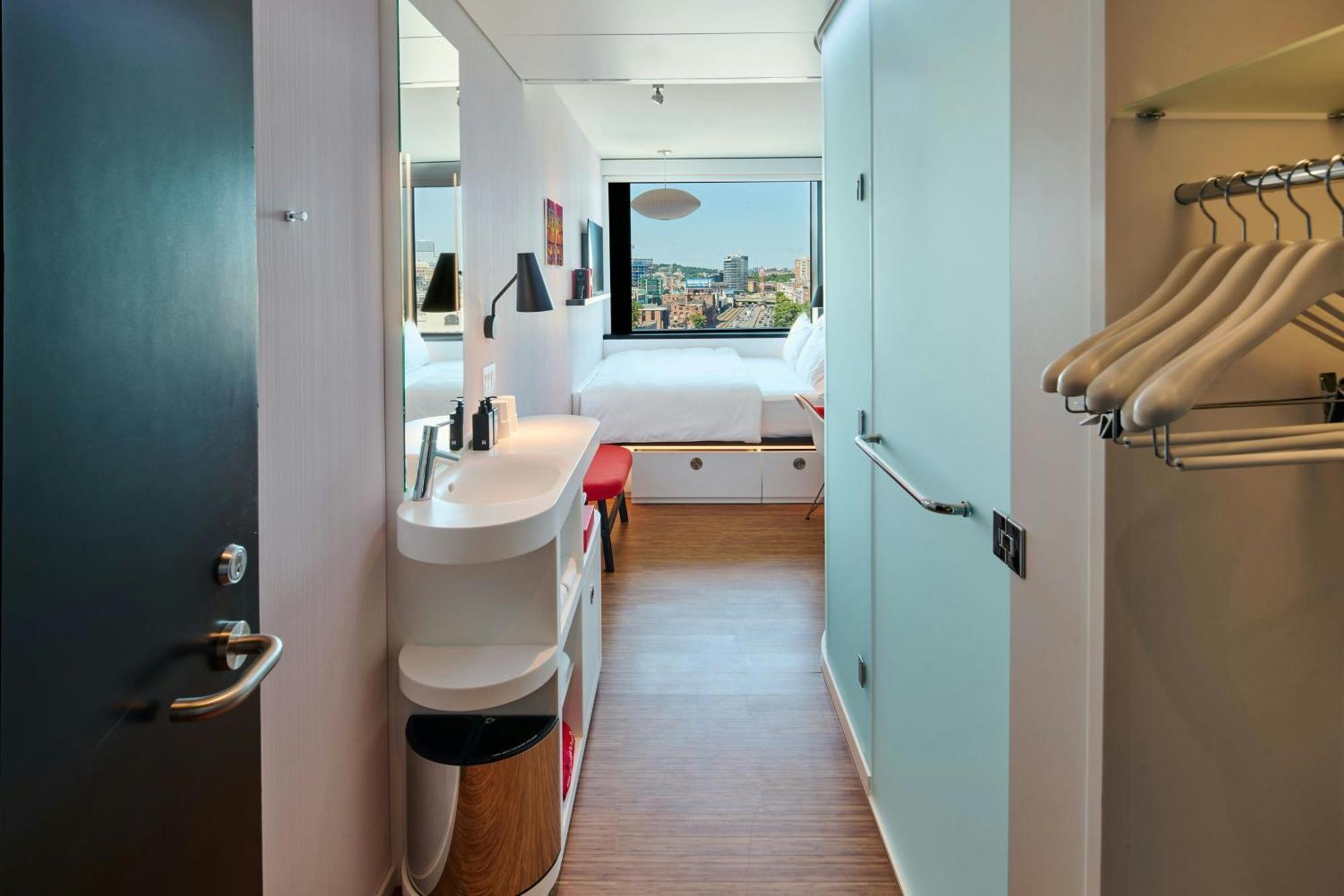 Citizenm Back Bay Hotel 4*