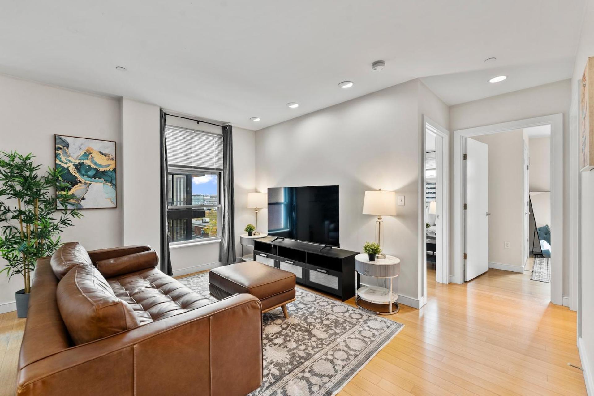 Beautiful 2br In Southend Apartment *