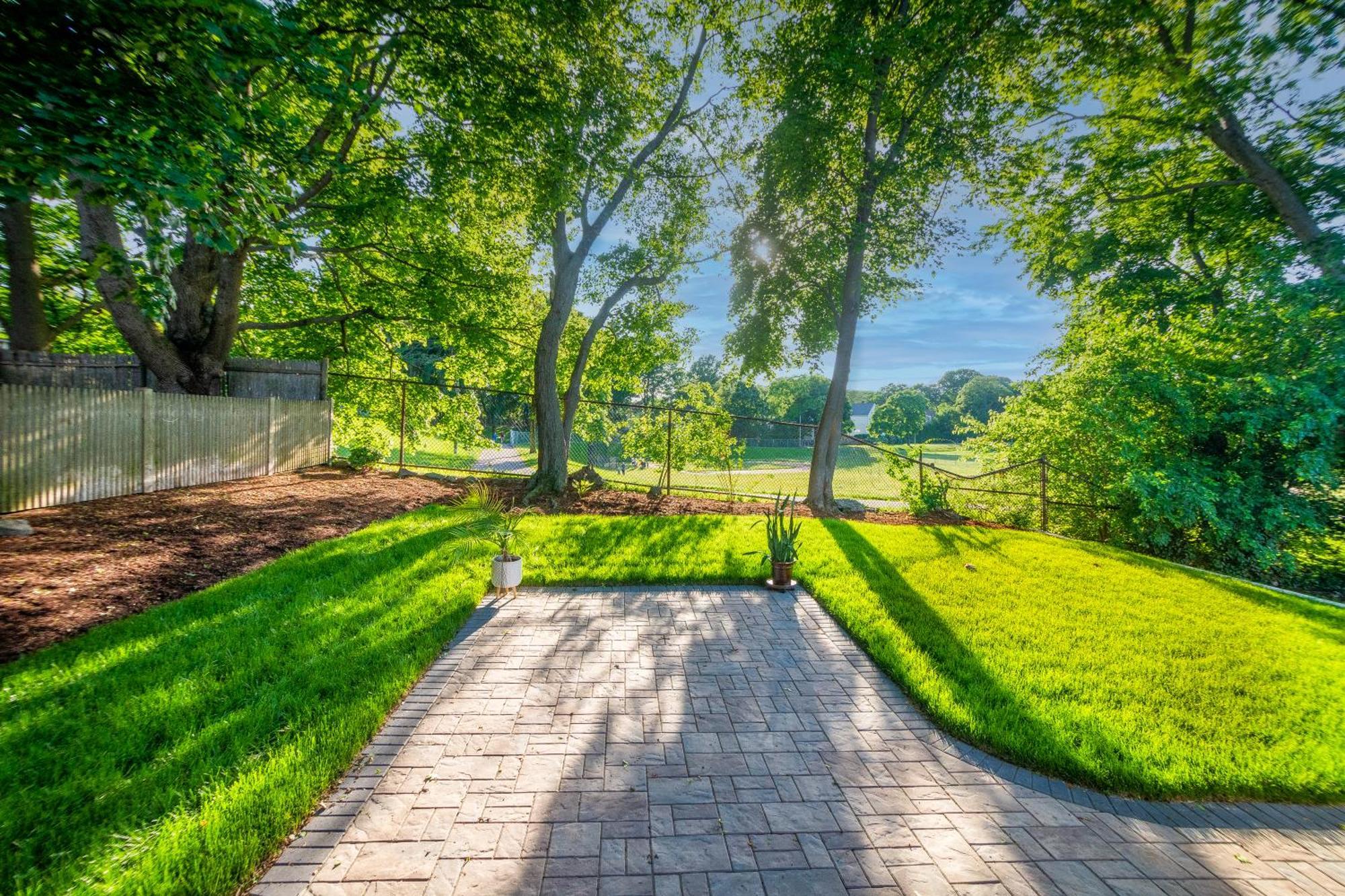 2br Dog-friendly In 2-fam - Comfy Retreat