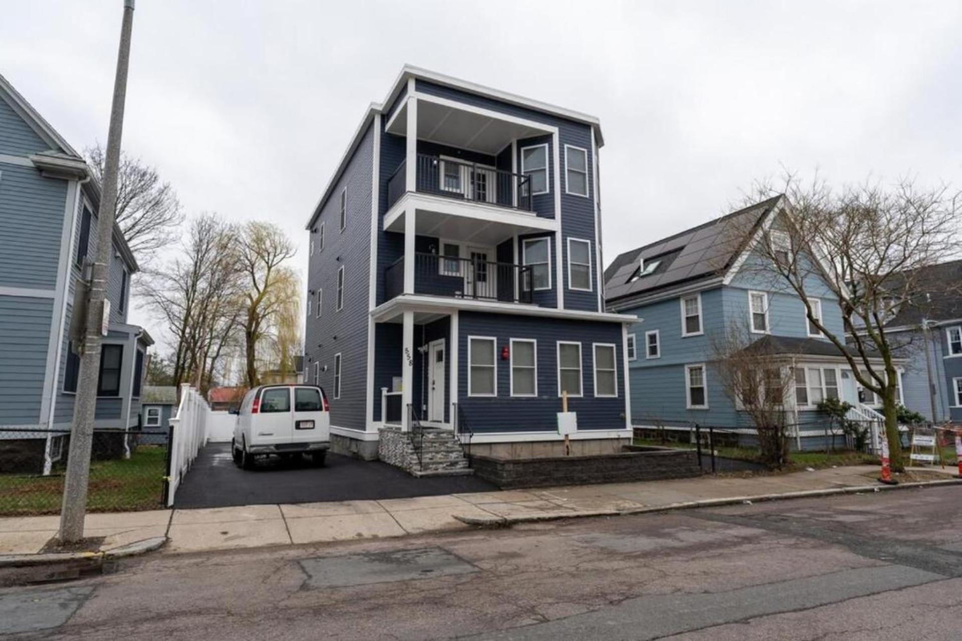 558-3 3br - Modern Nest Near Franklin Park *