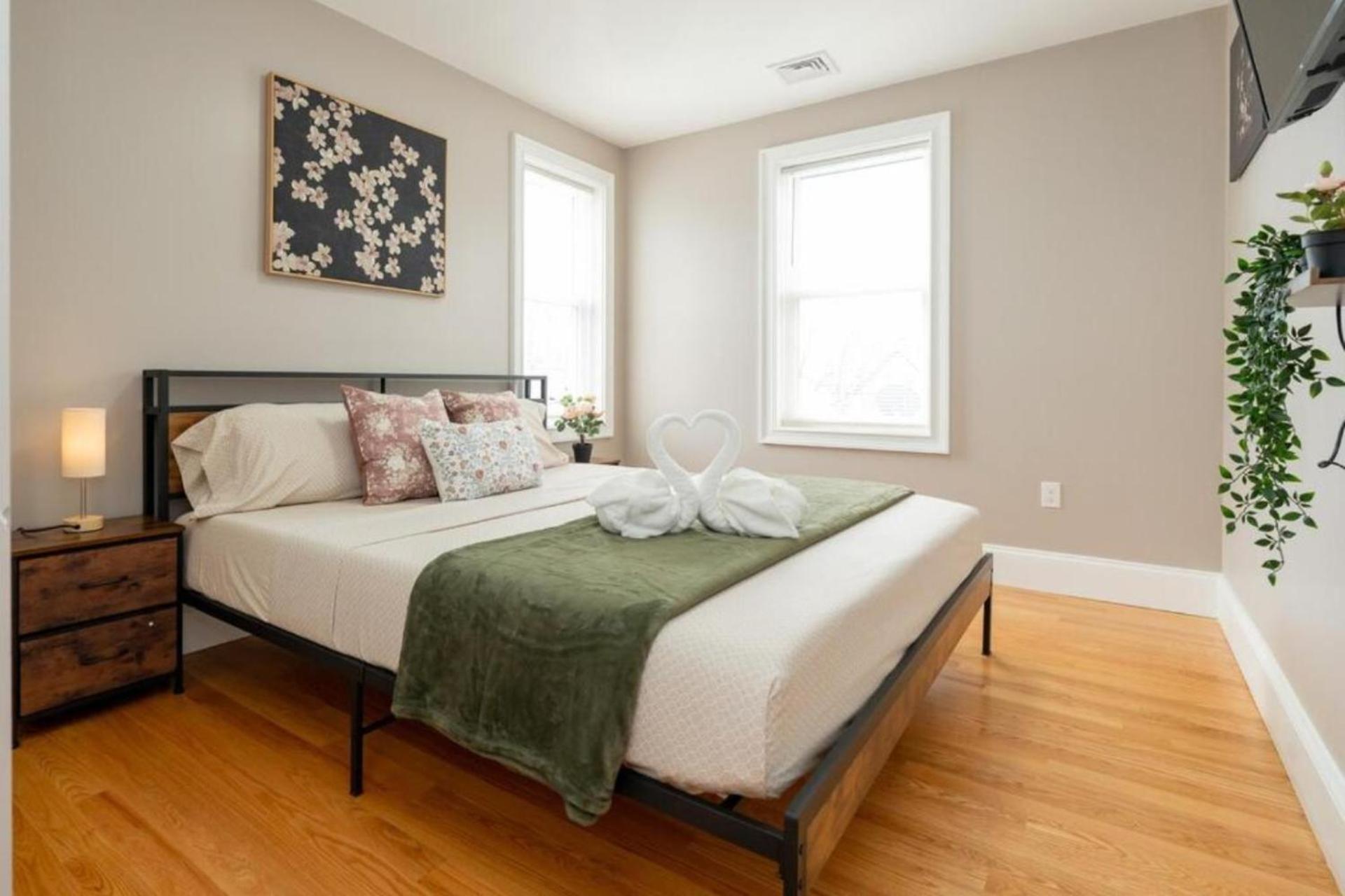 Apartment 558-2 3br - Modern Nest Near Franklin Park